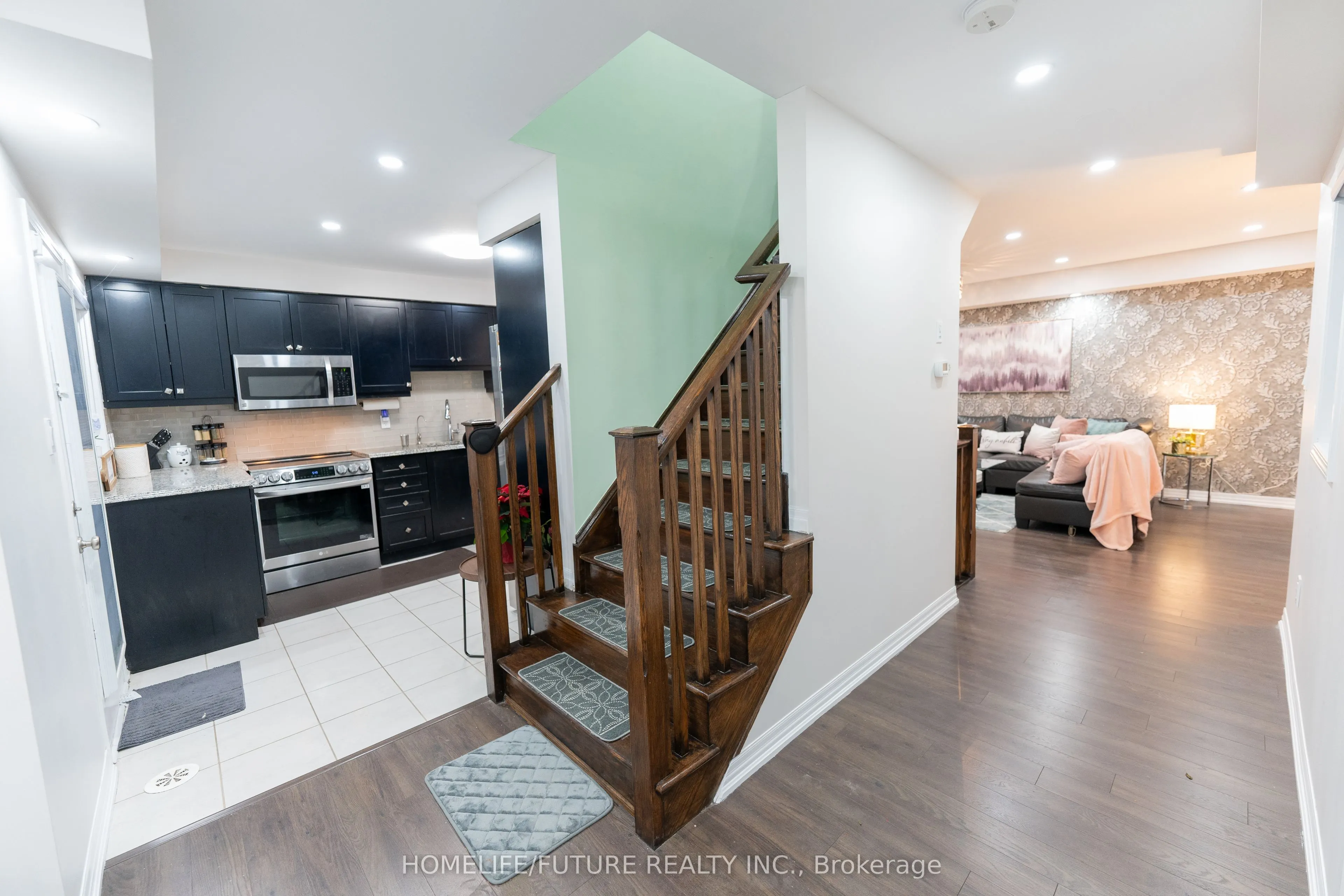 275 Ellen Davidson Drive
