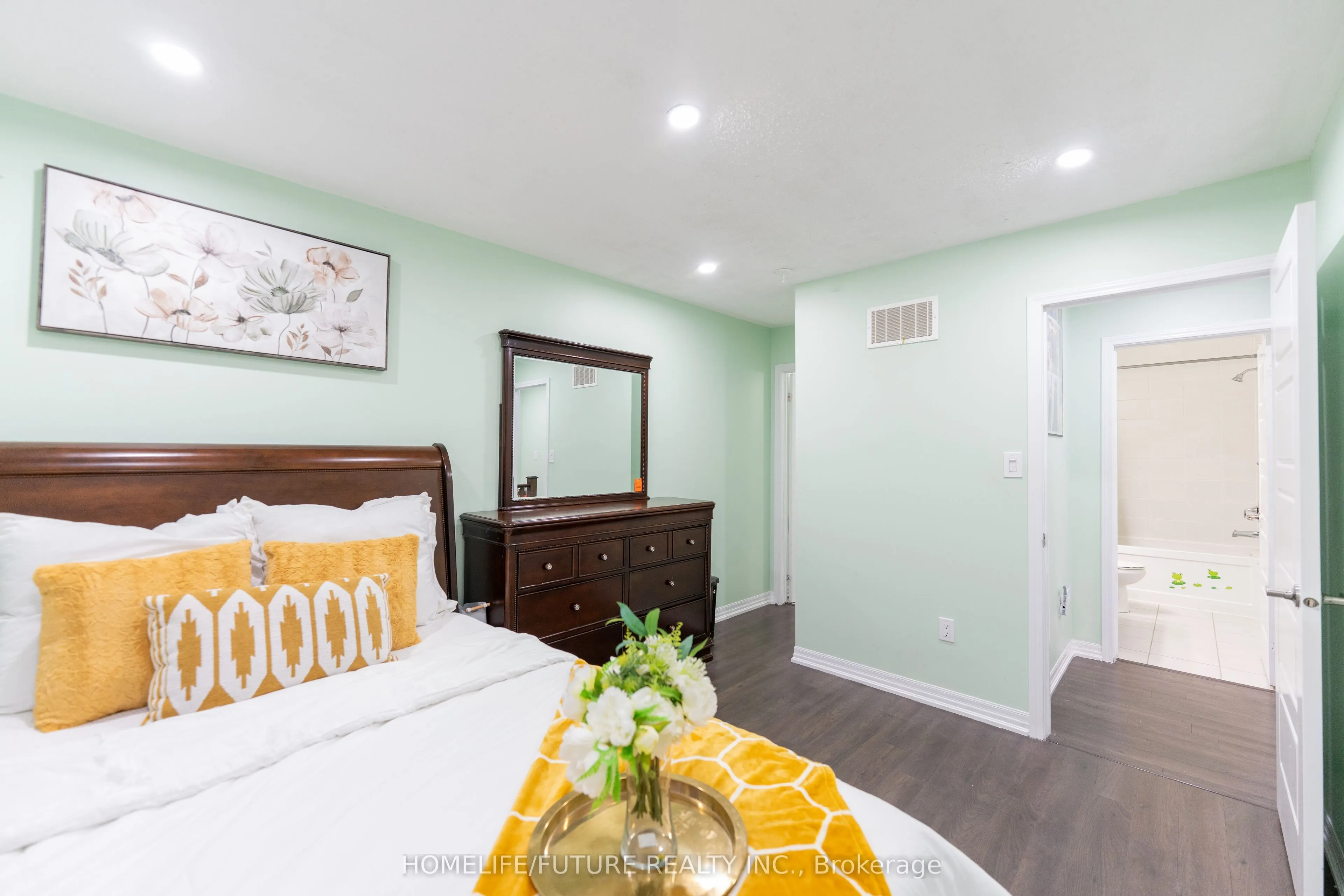 275 Ellen Davidson Drive