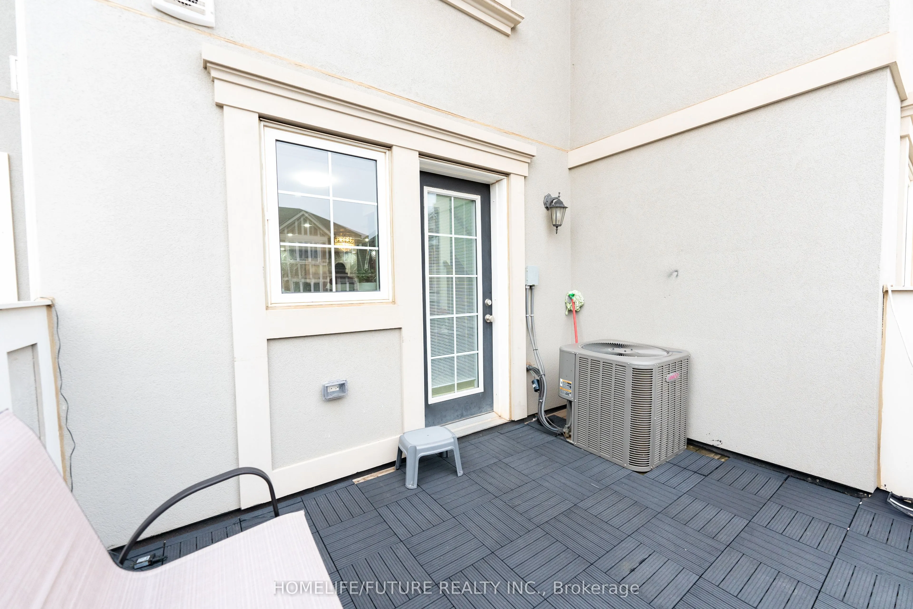 275 Ellen Davidson Drive