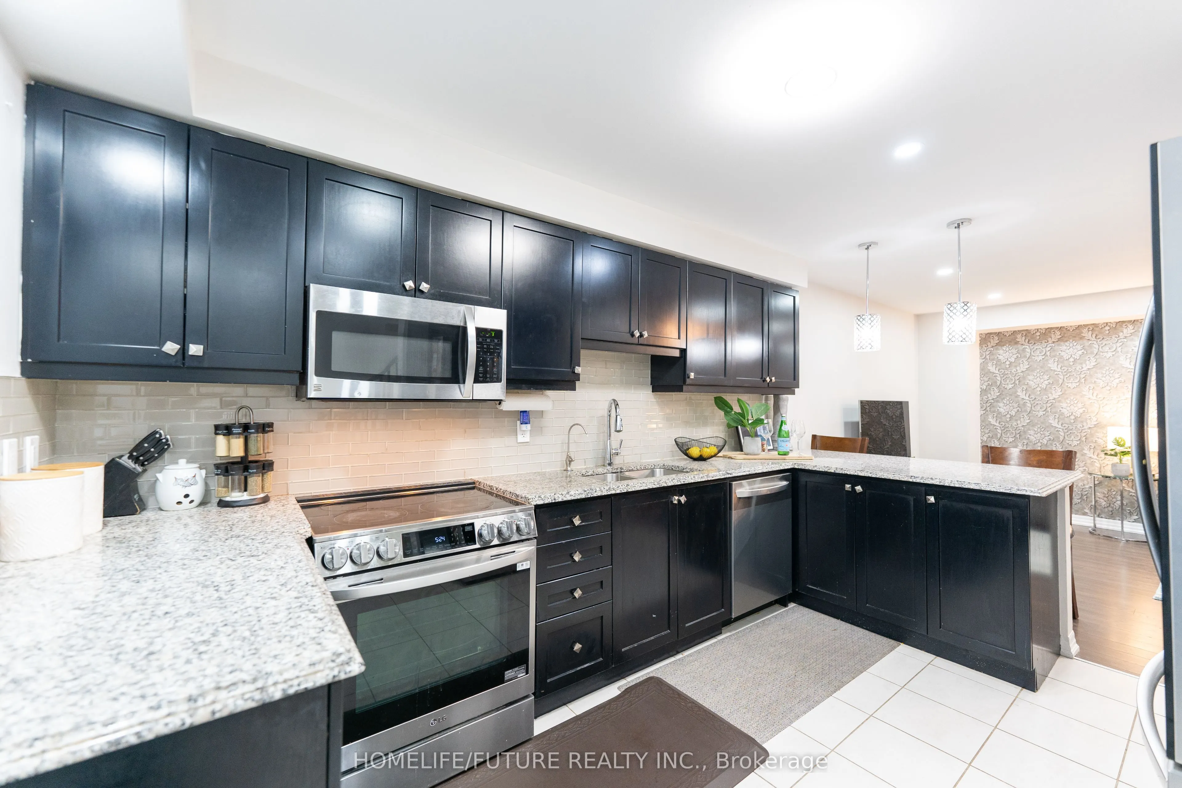 275 Ellen Davidson Drive