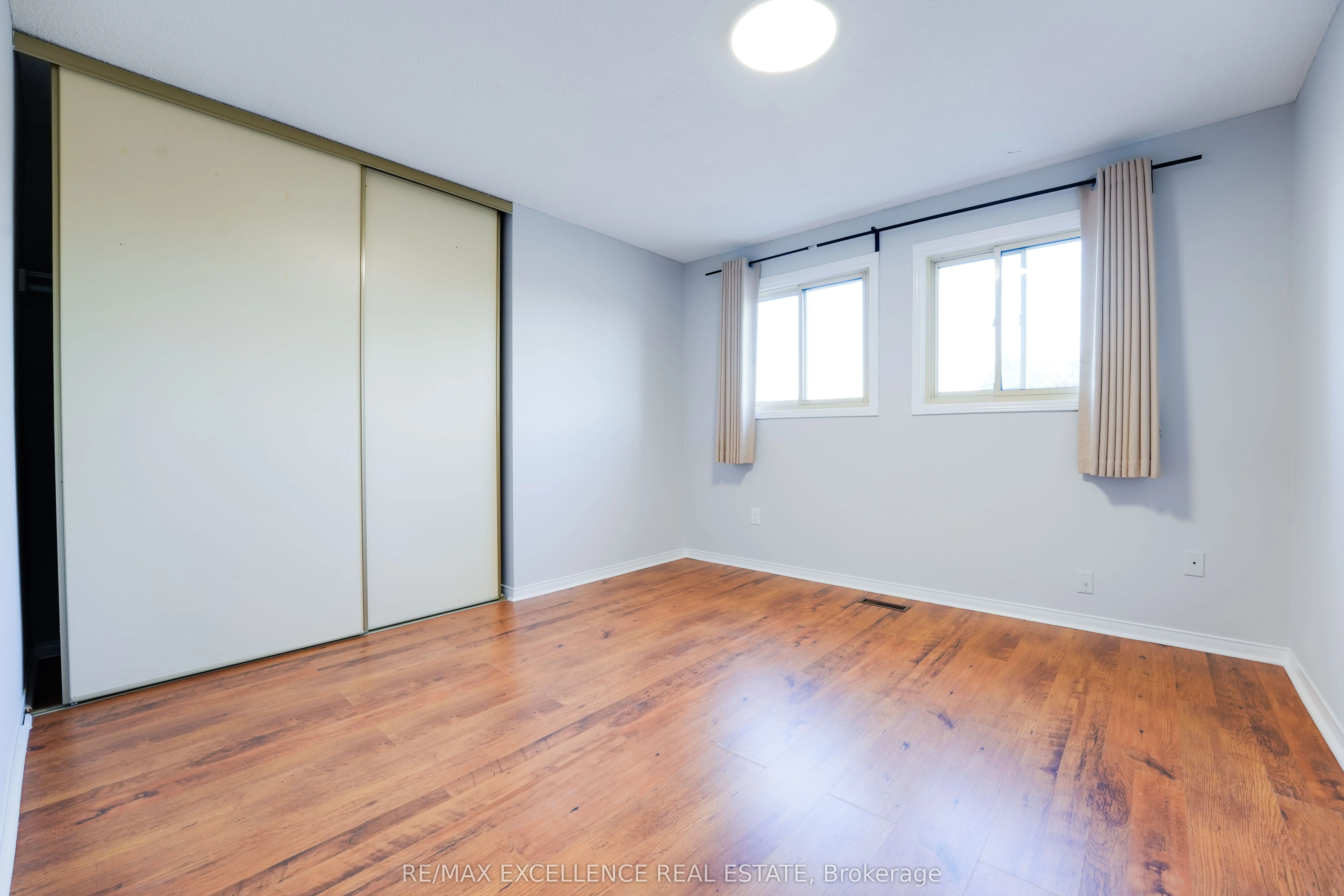99 Castlehill Road