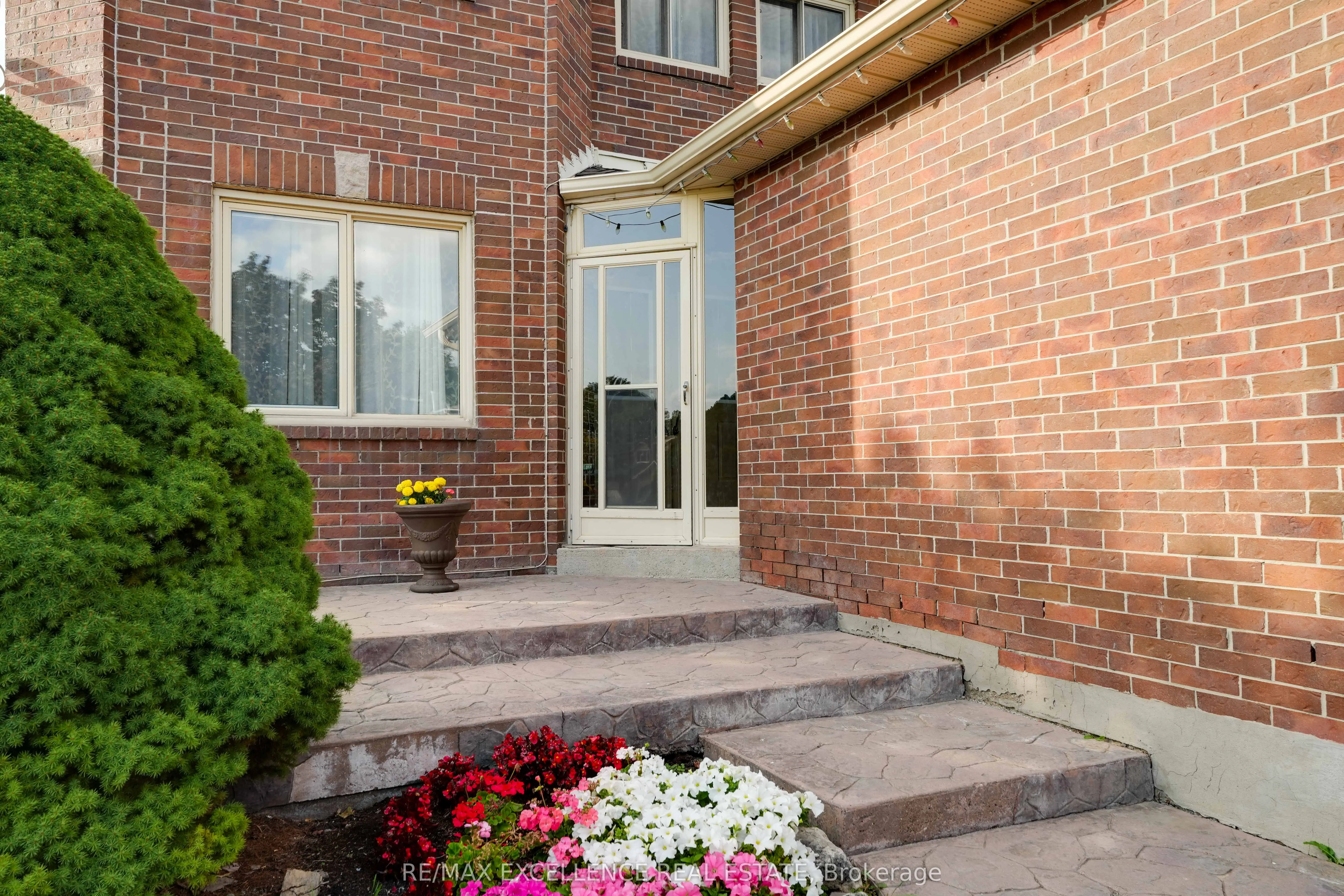 99 Castlehill Road