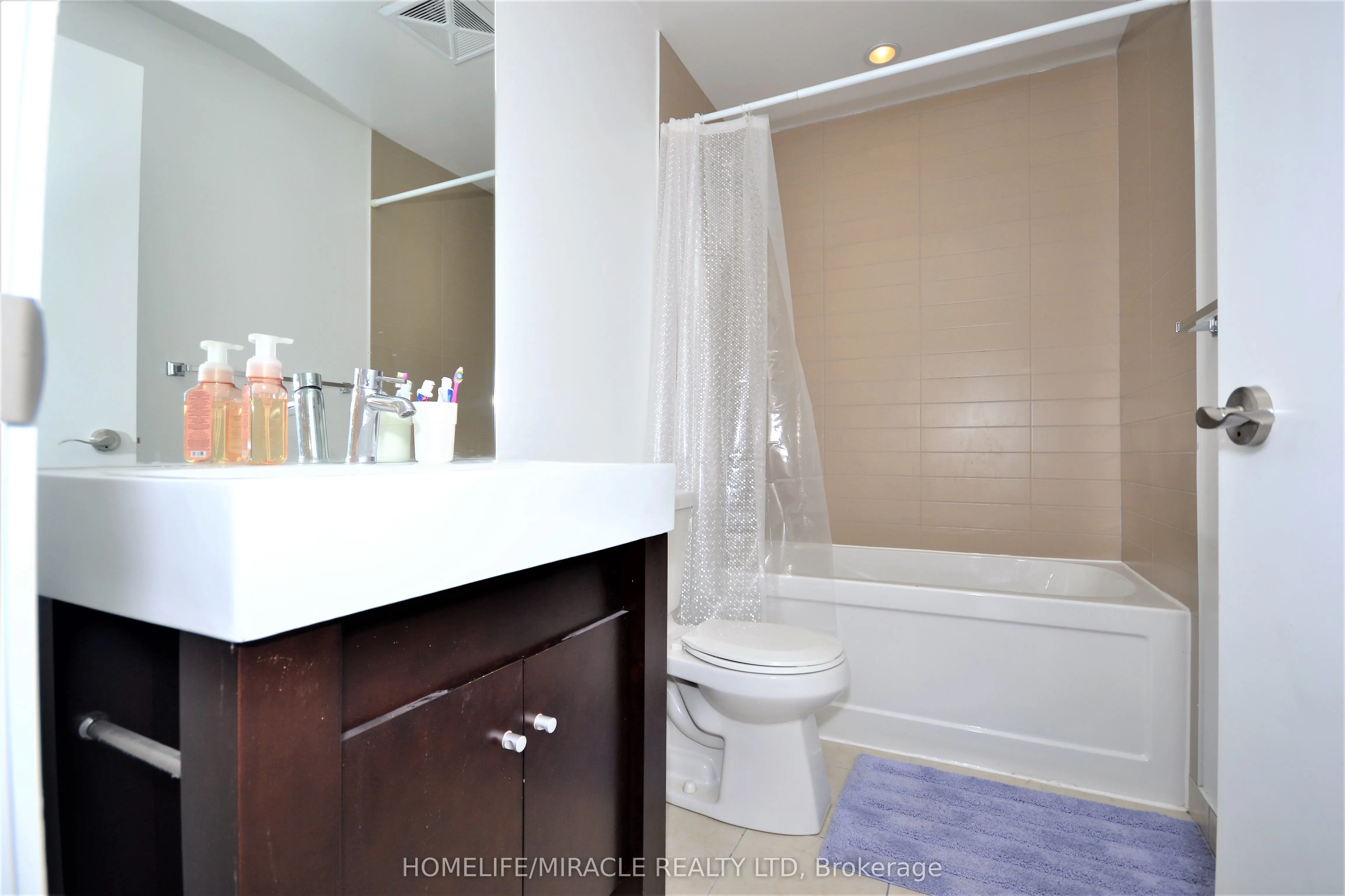 840 Queens Plate Drive, #1106
