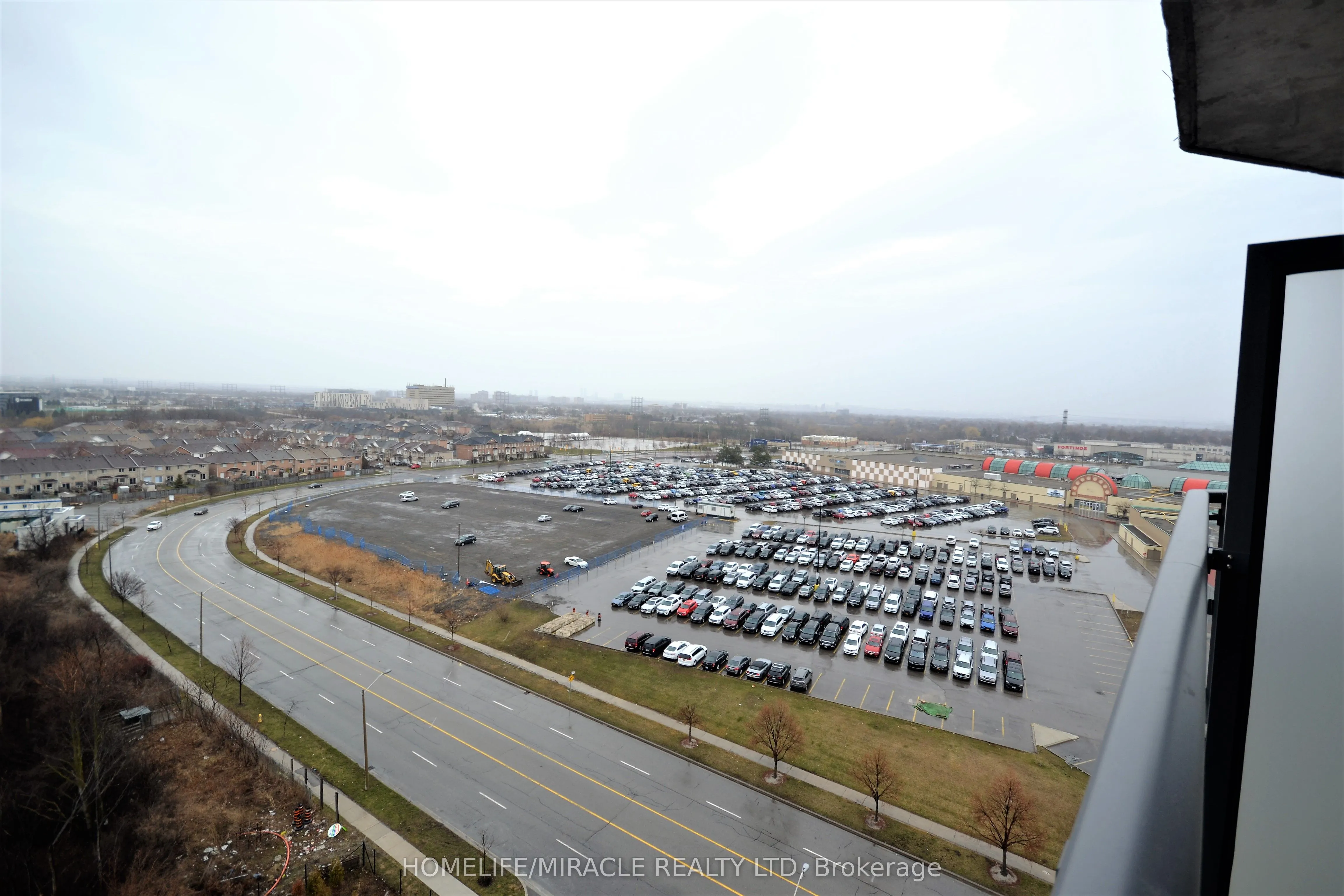 840 Queens Plate Drive, #1106