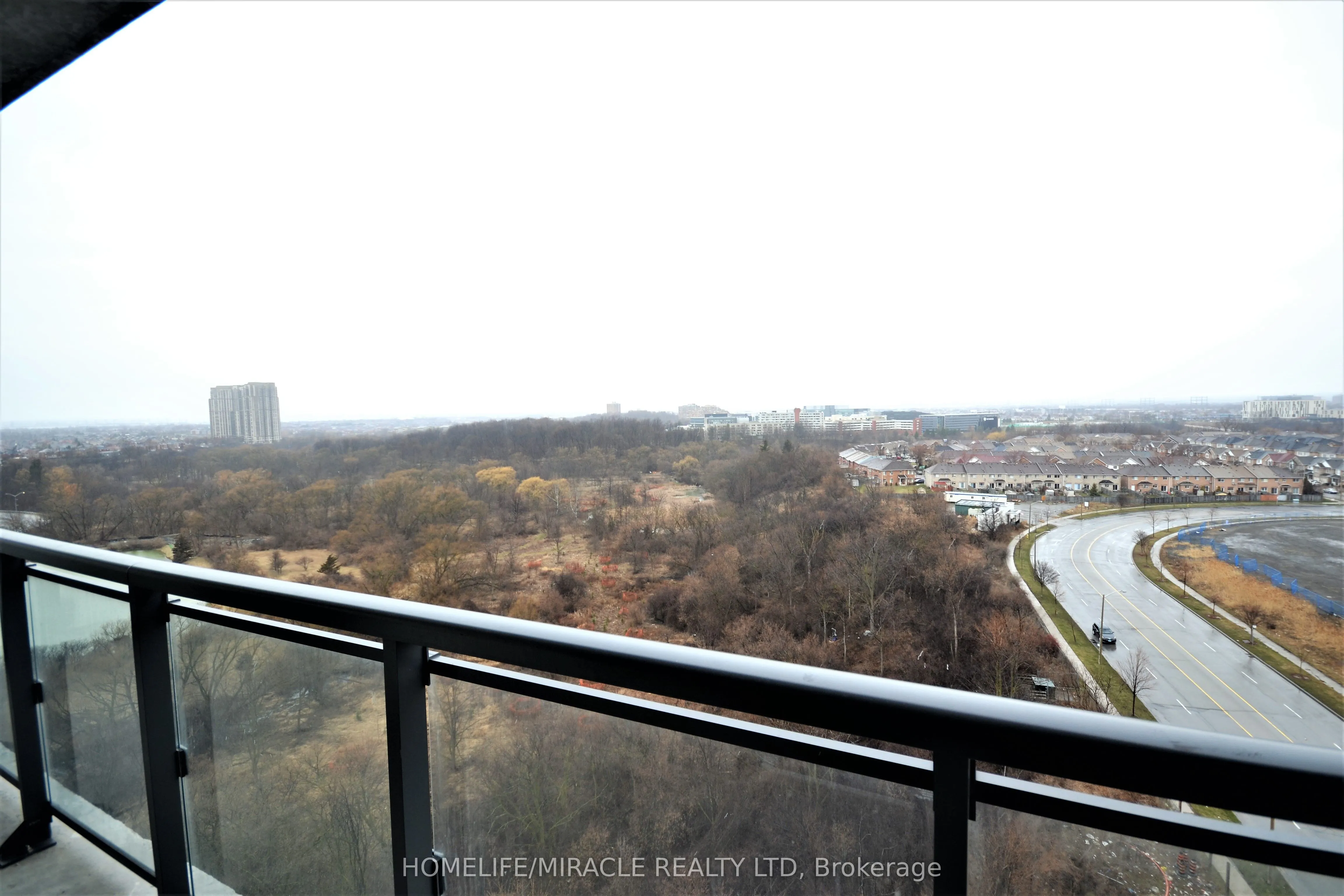 840 Queens Plate Drive, #1106