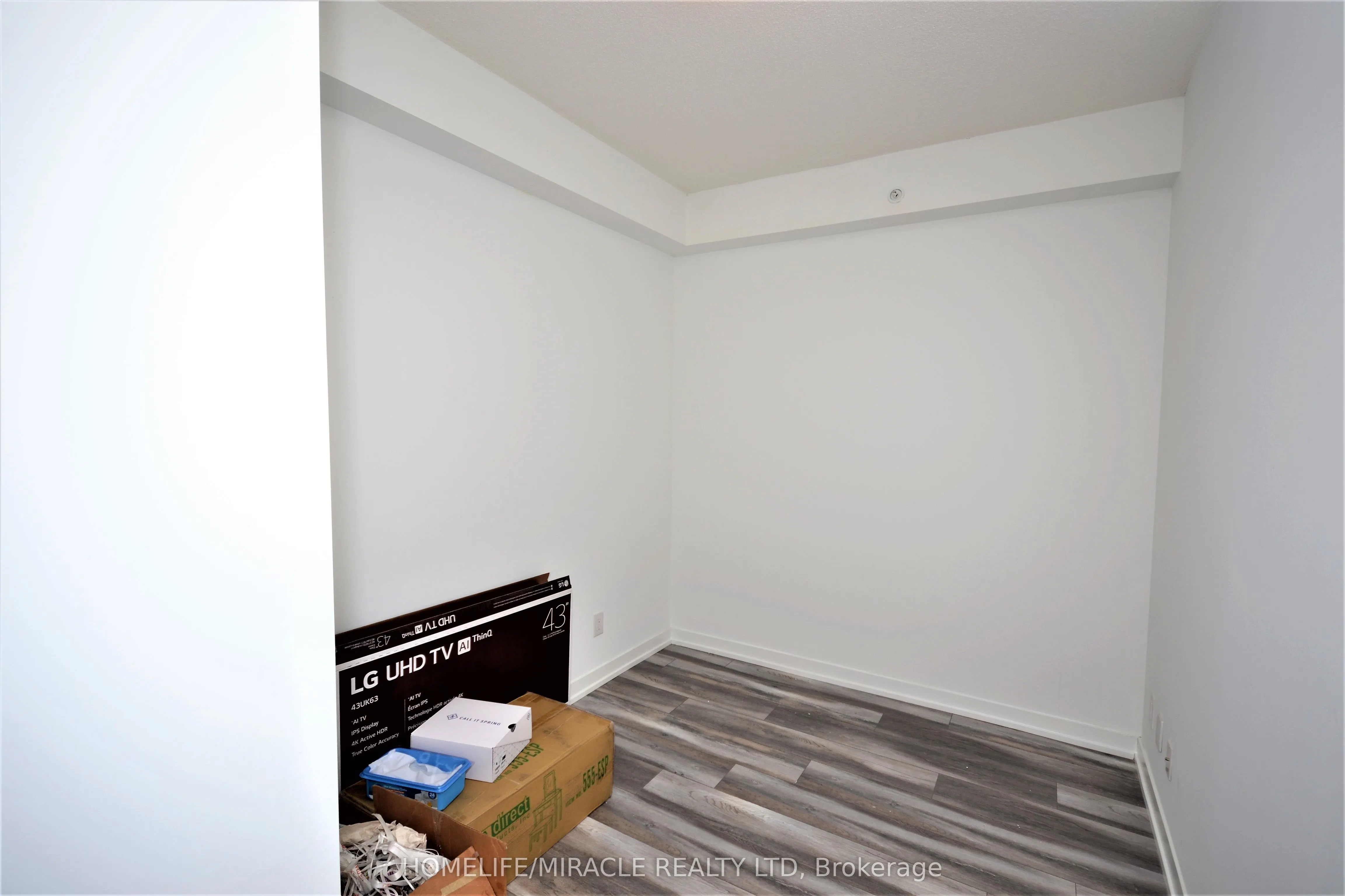 840 Queens Plate Drive, #1106