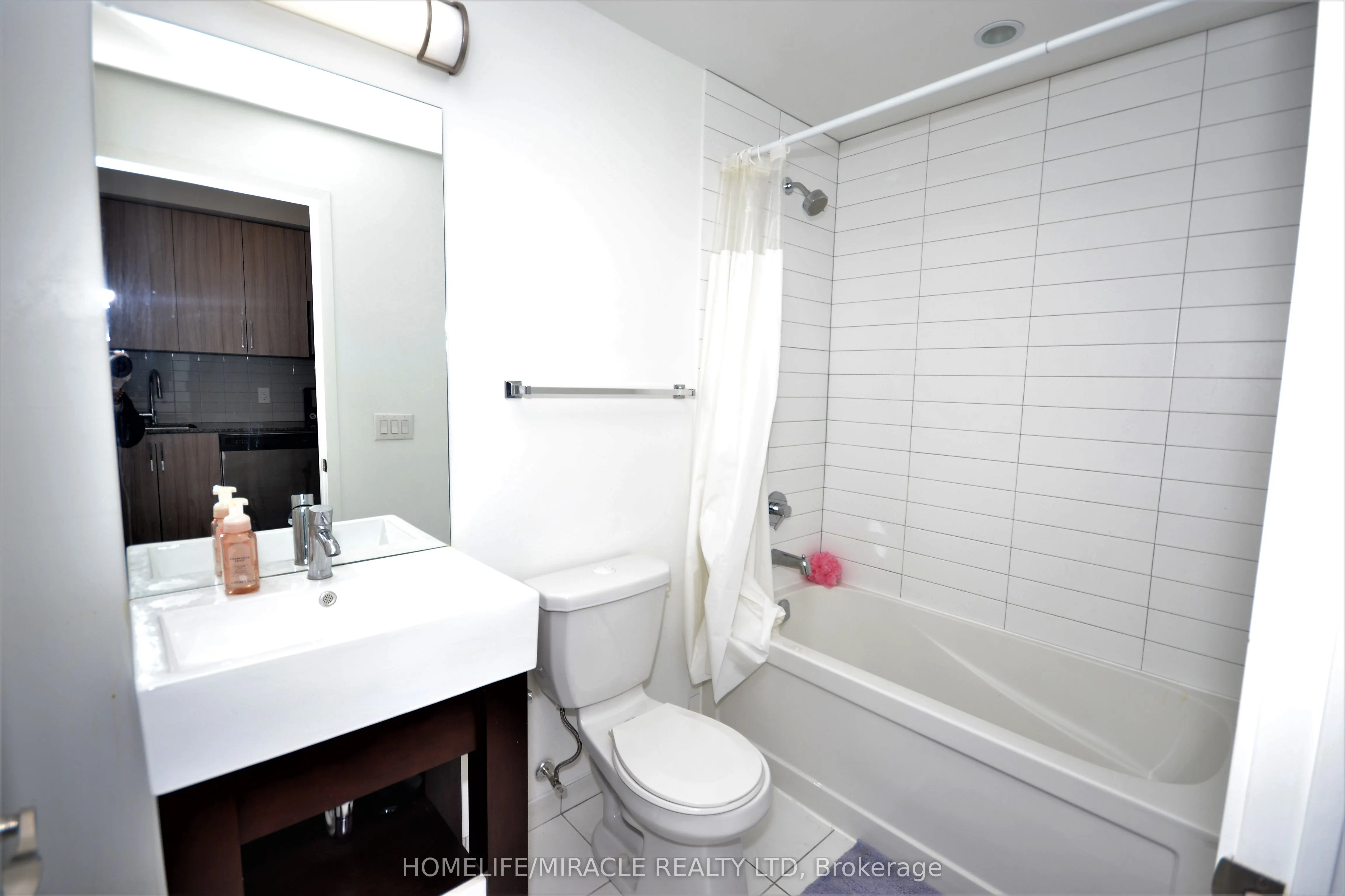 840 Queens Plate Drive, #1106