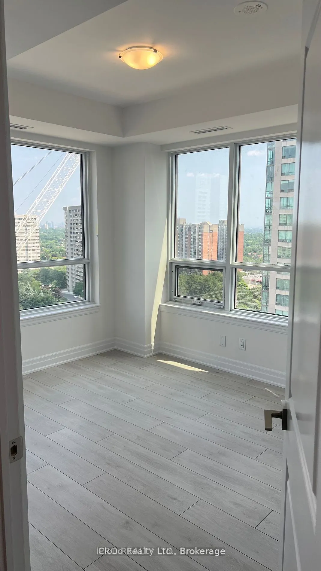 30 Elm Drive, #1104