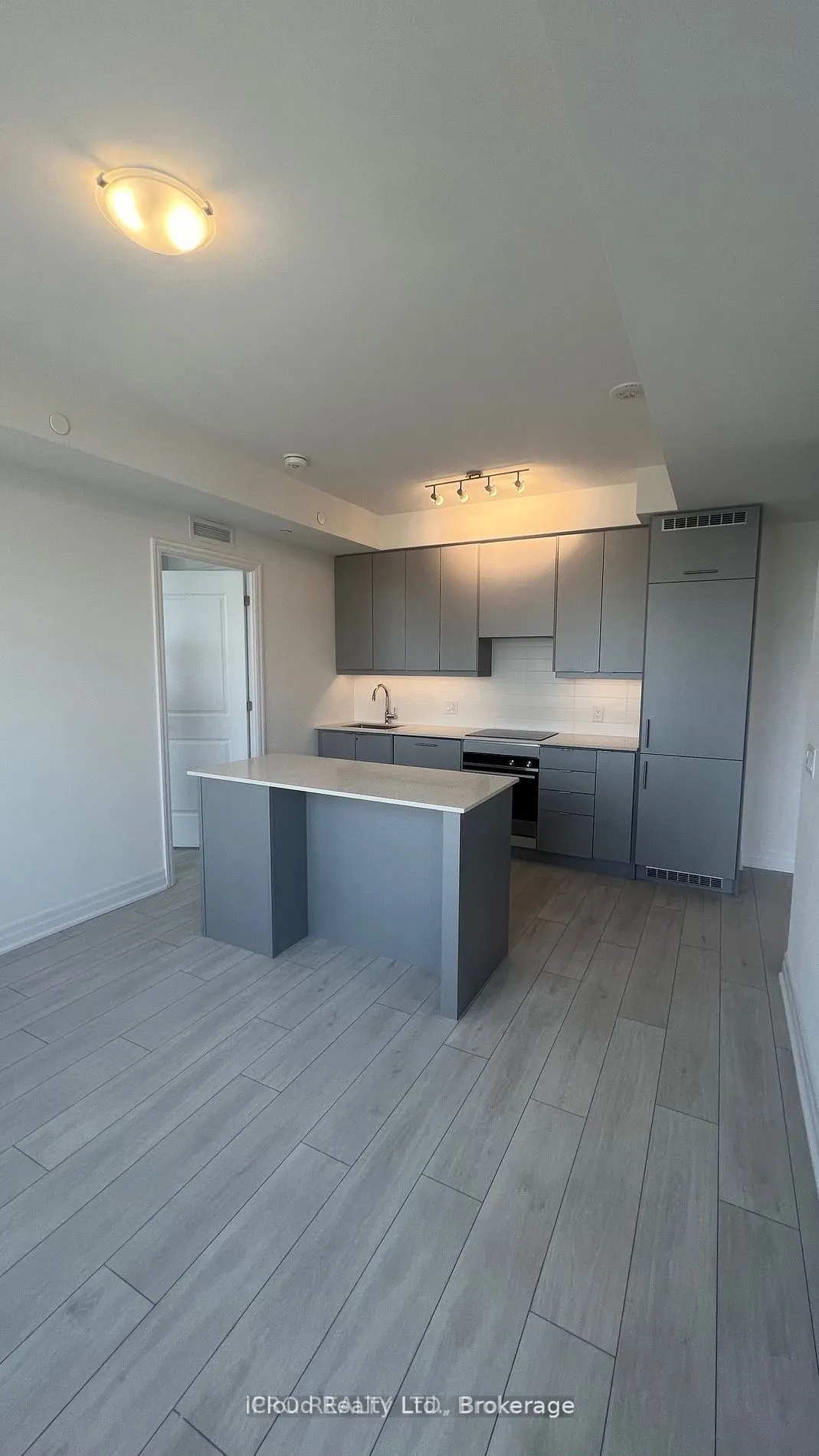 30 Elm Drive, #1104