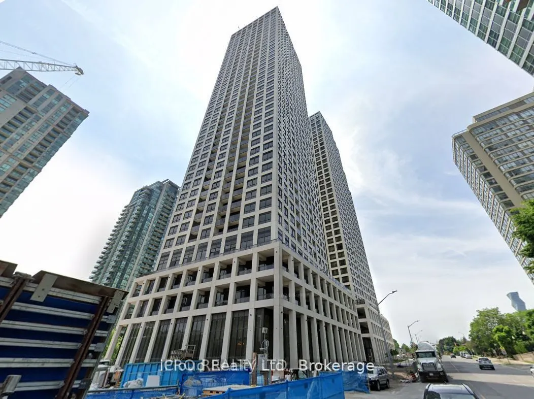 30 Elm Drive, #1104