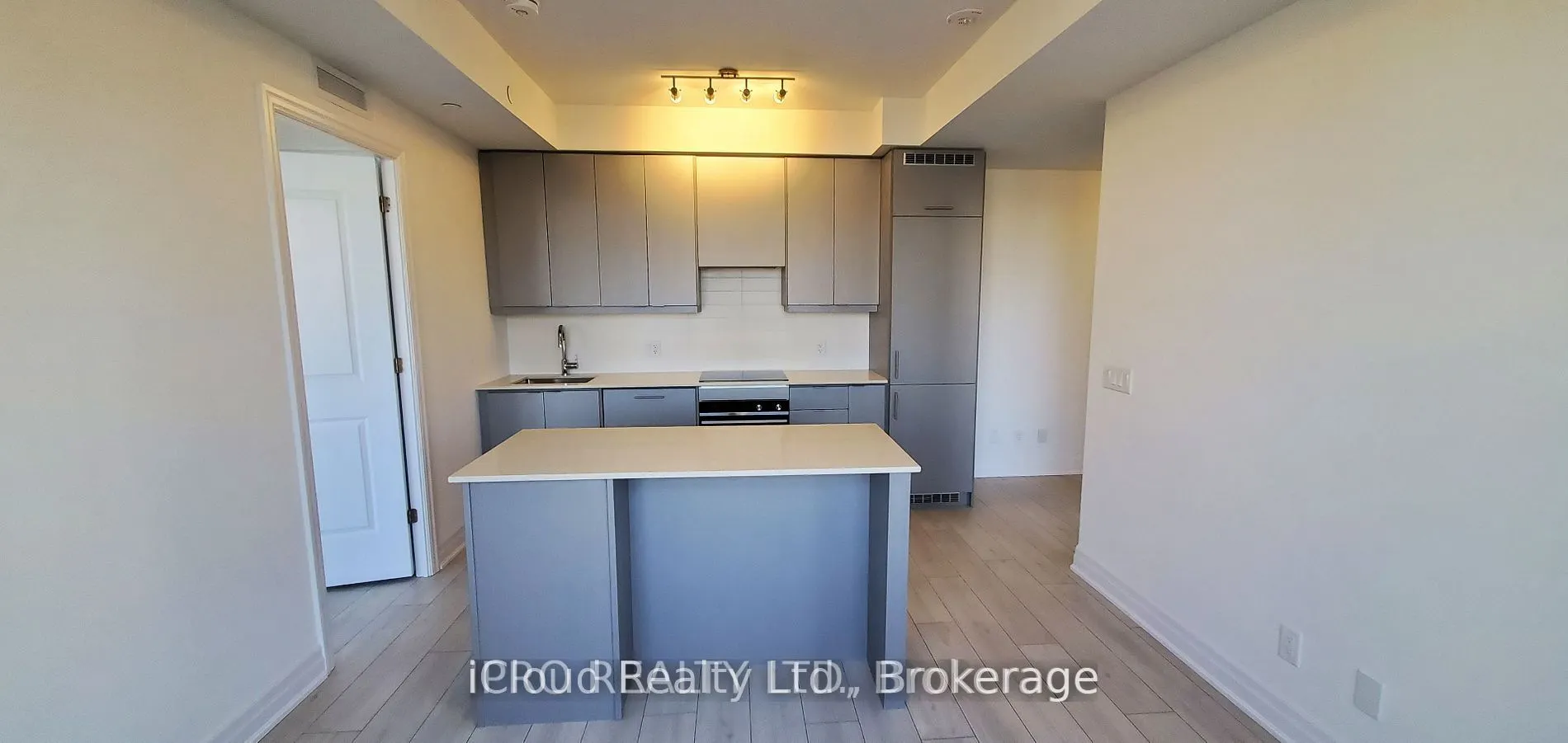 30 Elm Drive, #1104