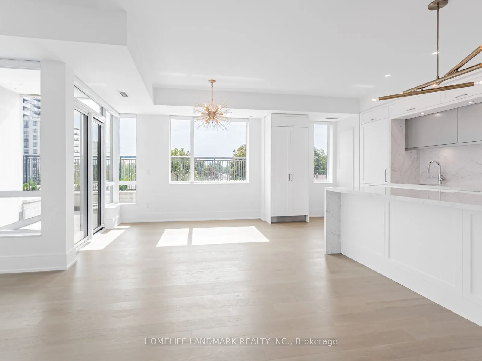 259 The Kingsway, #206