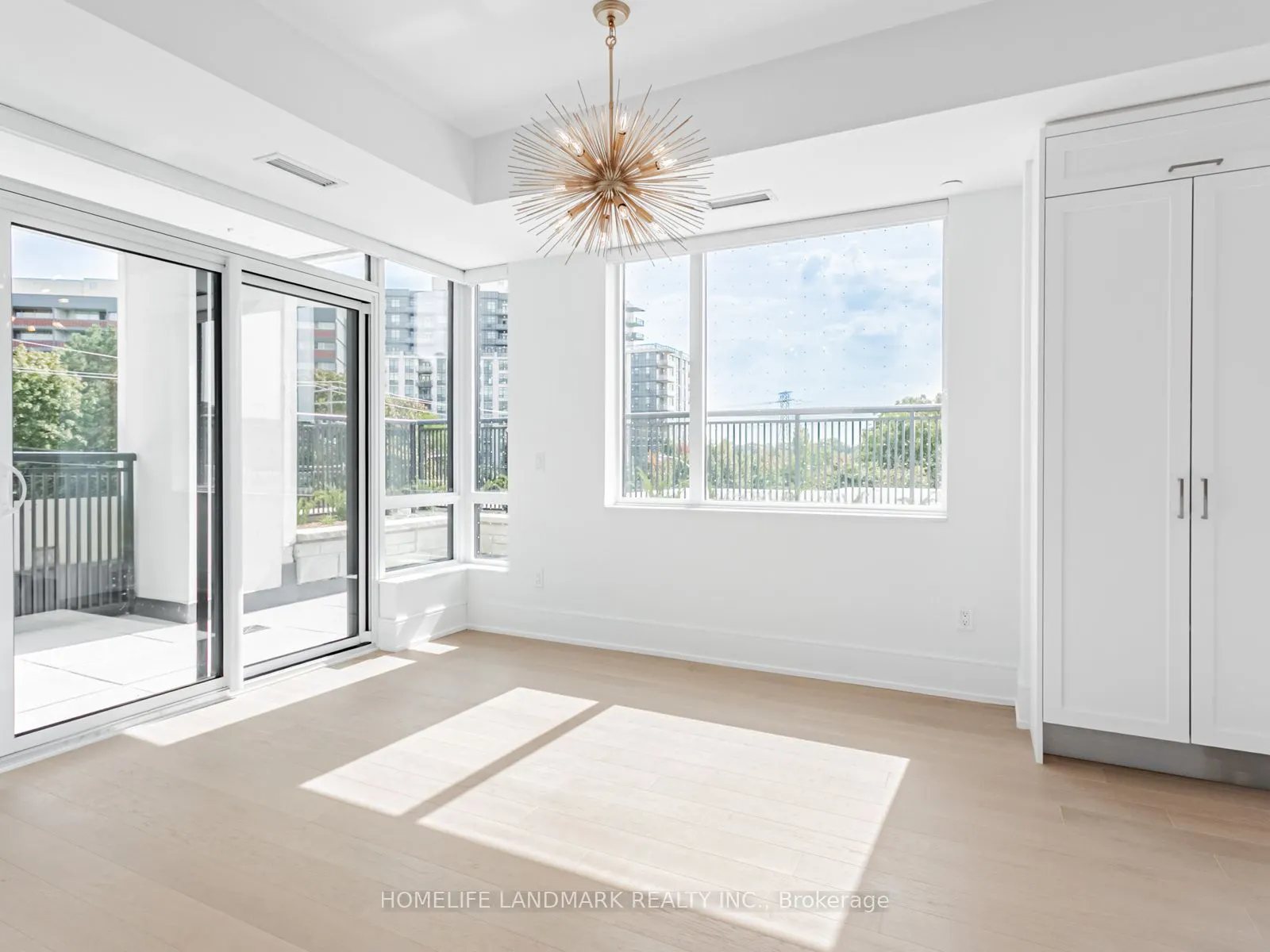 259 The Kingsway, #206