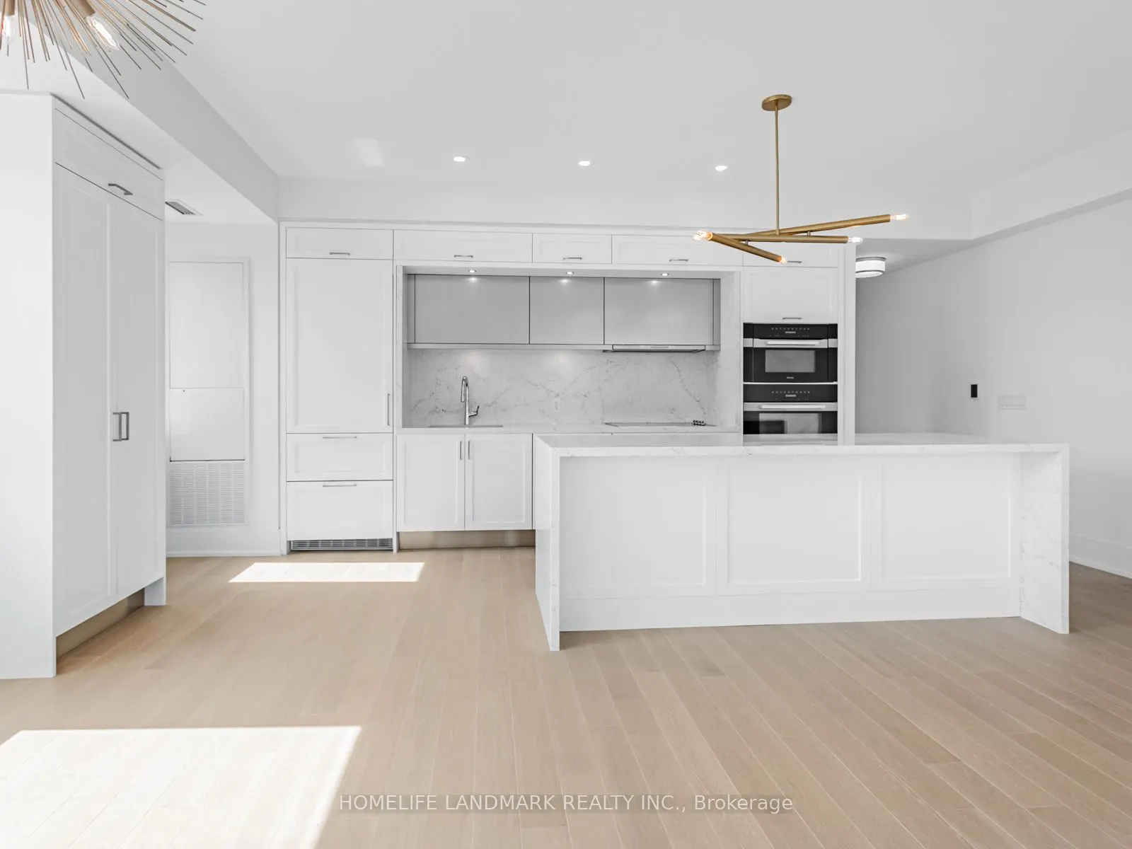 259 The Kingsway, #206