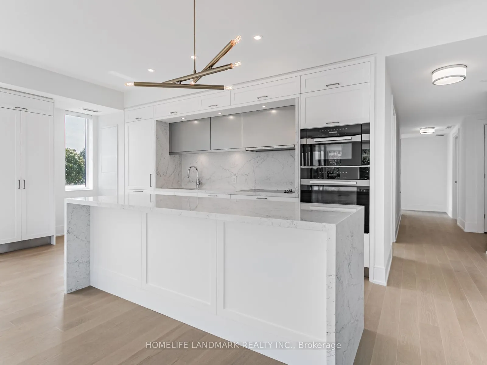 259 The Kingsway, #206
