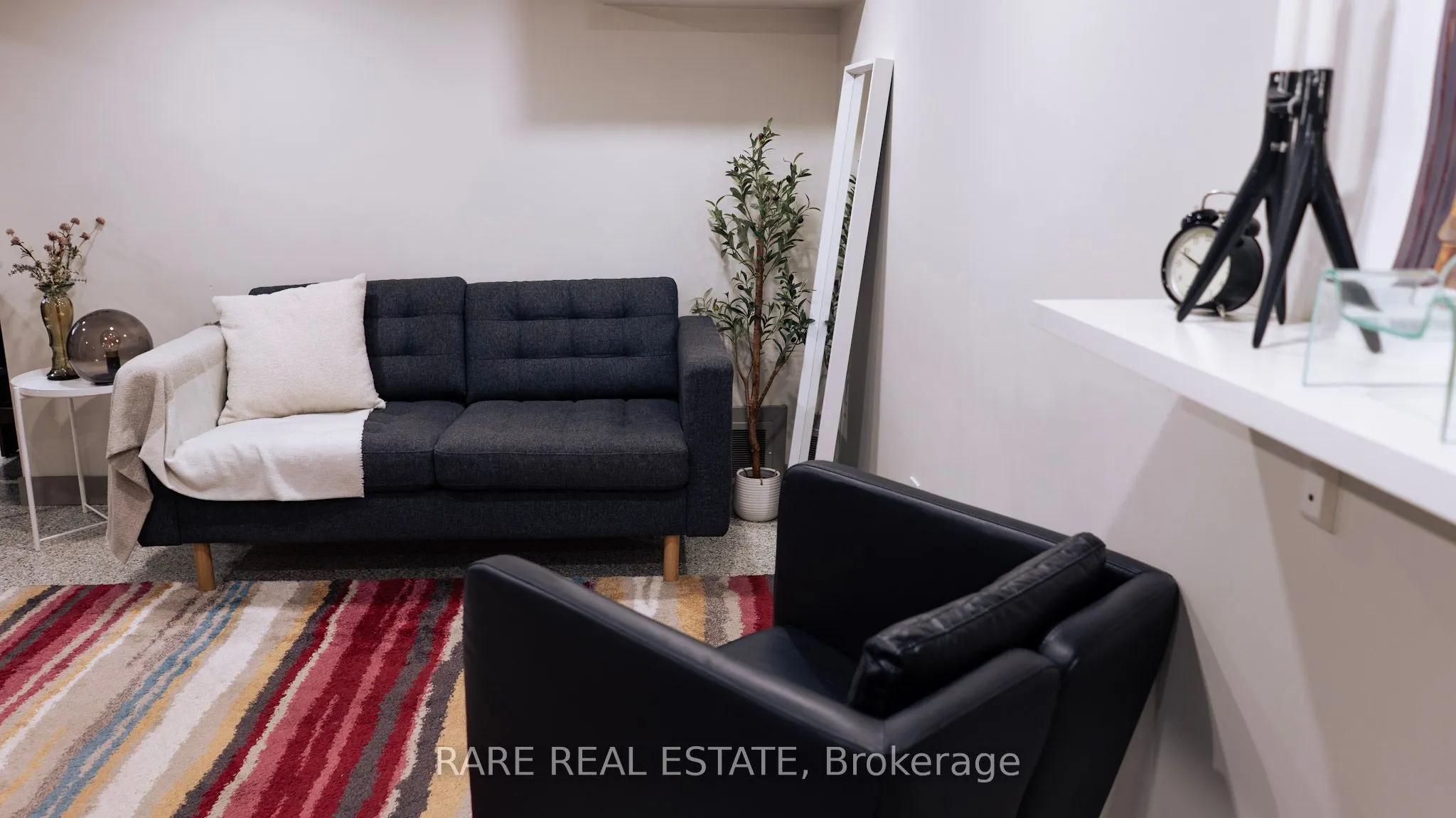 33 Juliet Crescent, #Lower