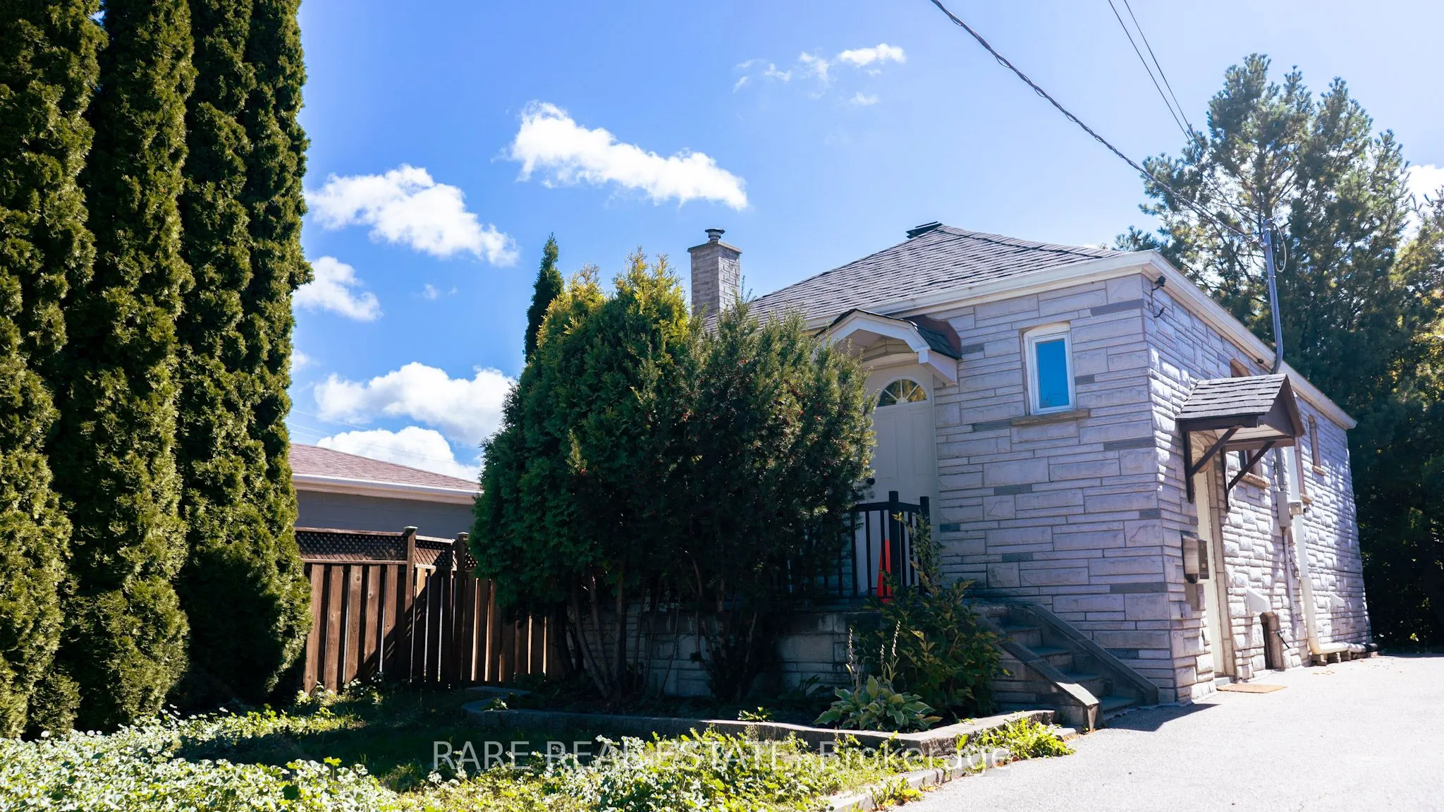33 Juliet Crescent, #Lower