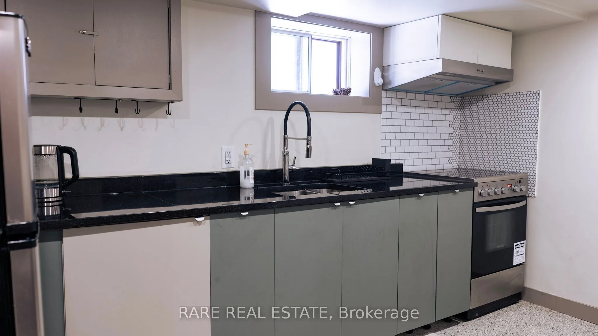 33 Juliet Crescent, #Lower
