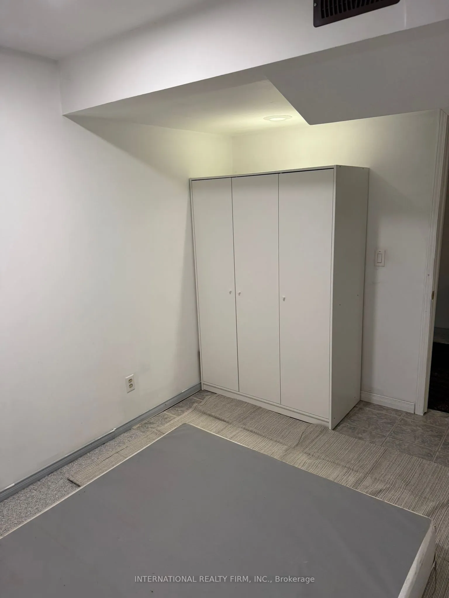230 Rosemount Avenue, #Basement