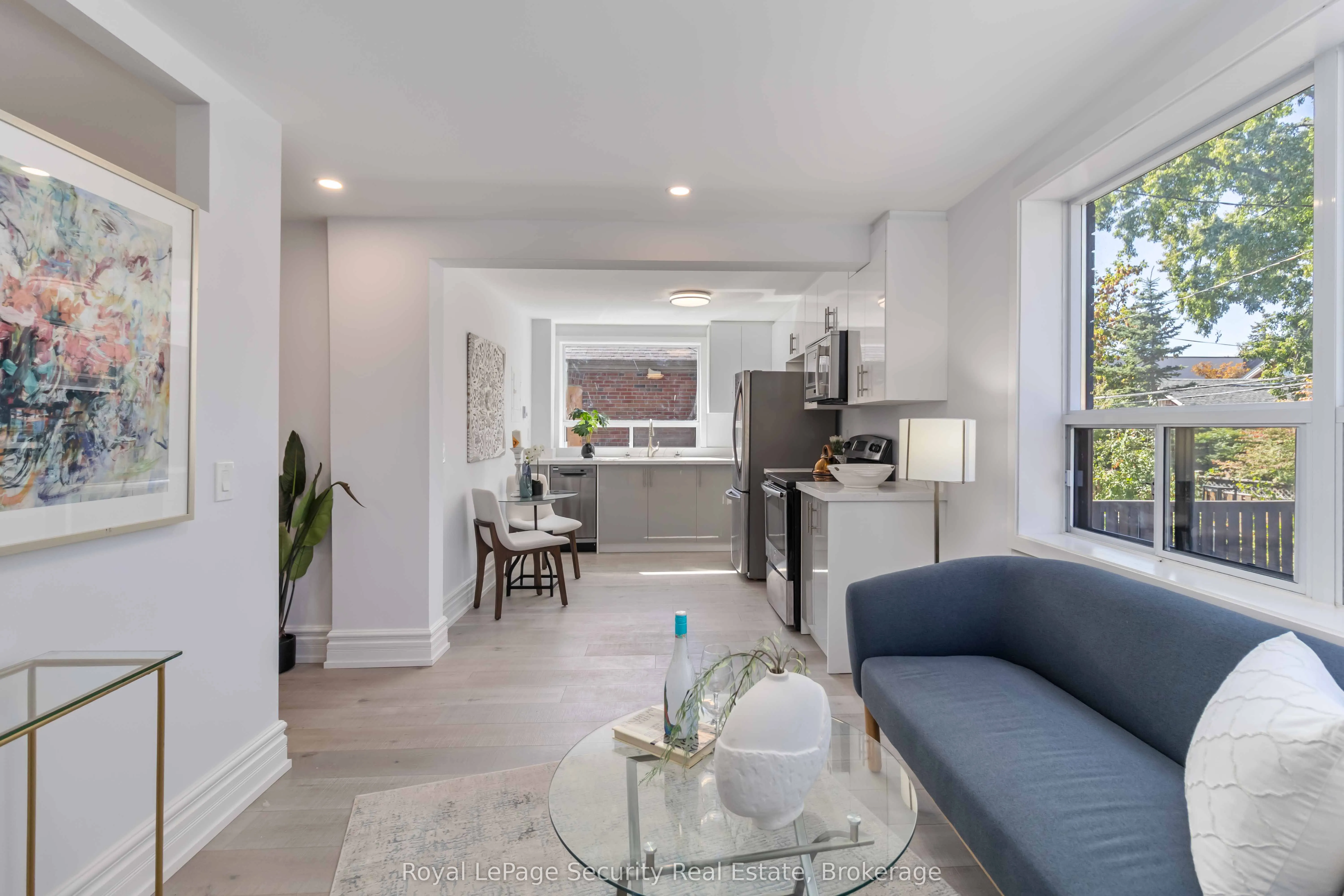 328 Lakeshore Road E, #4
