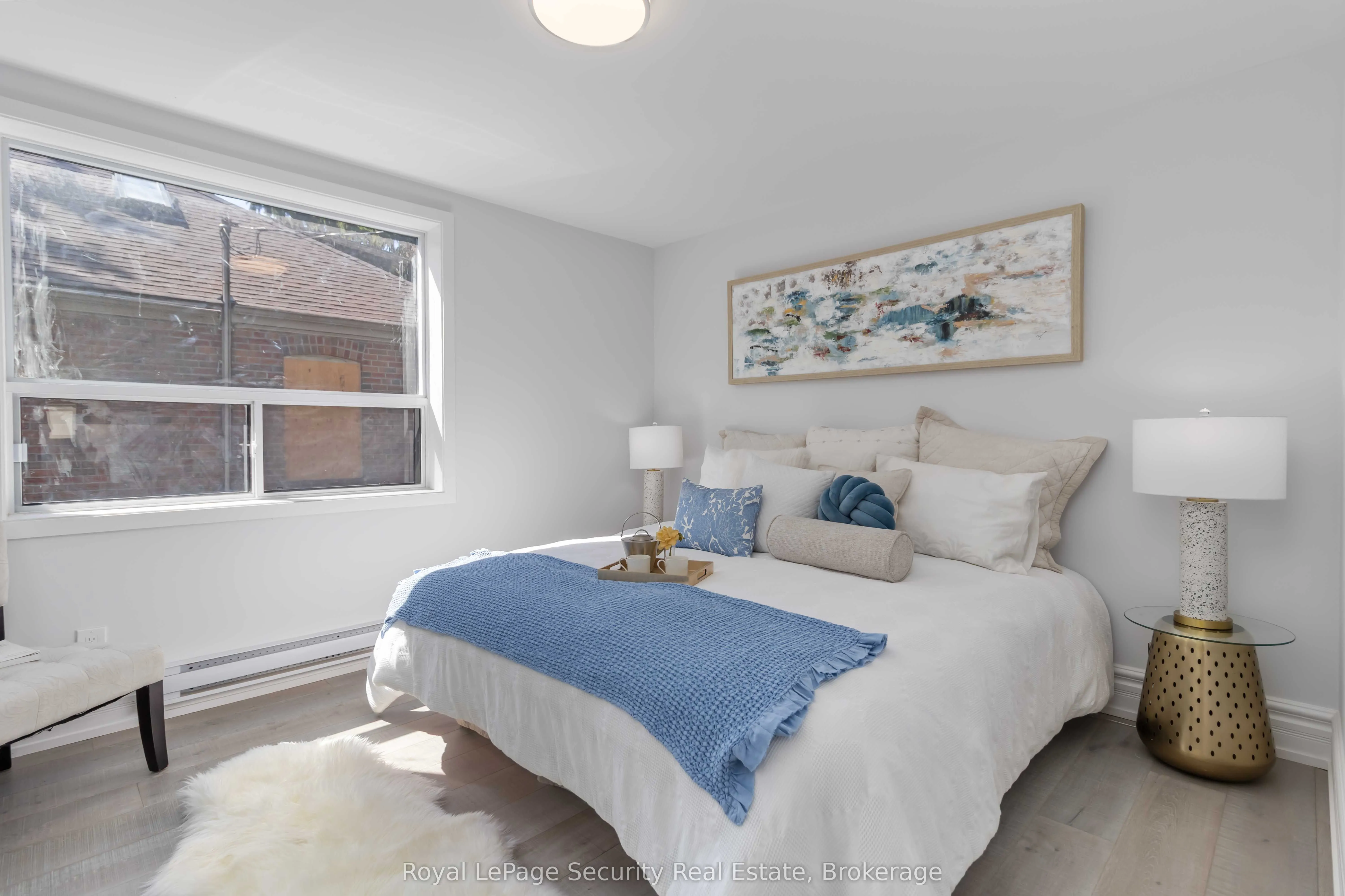 328 Lakeshore Road E, #4