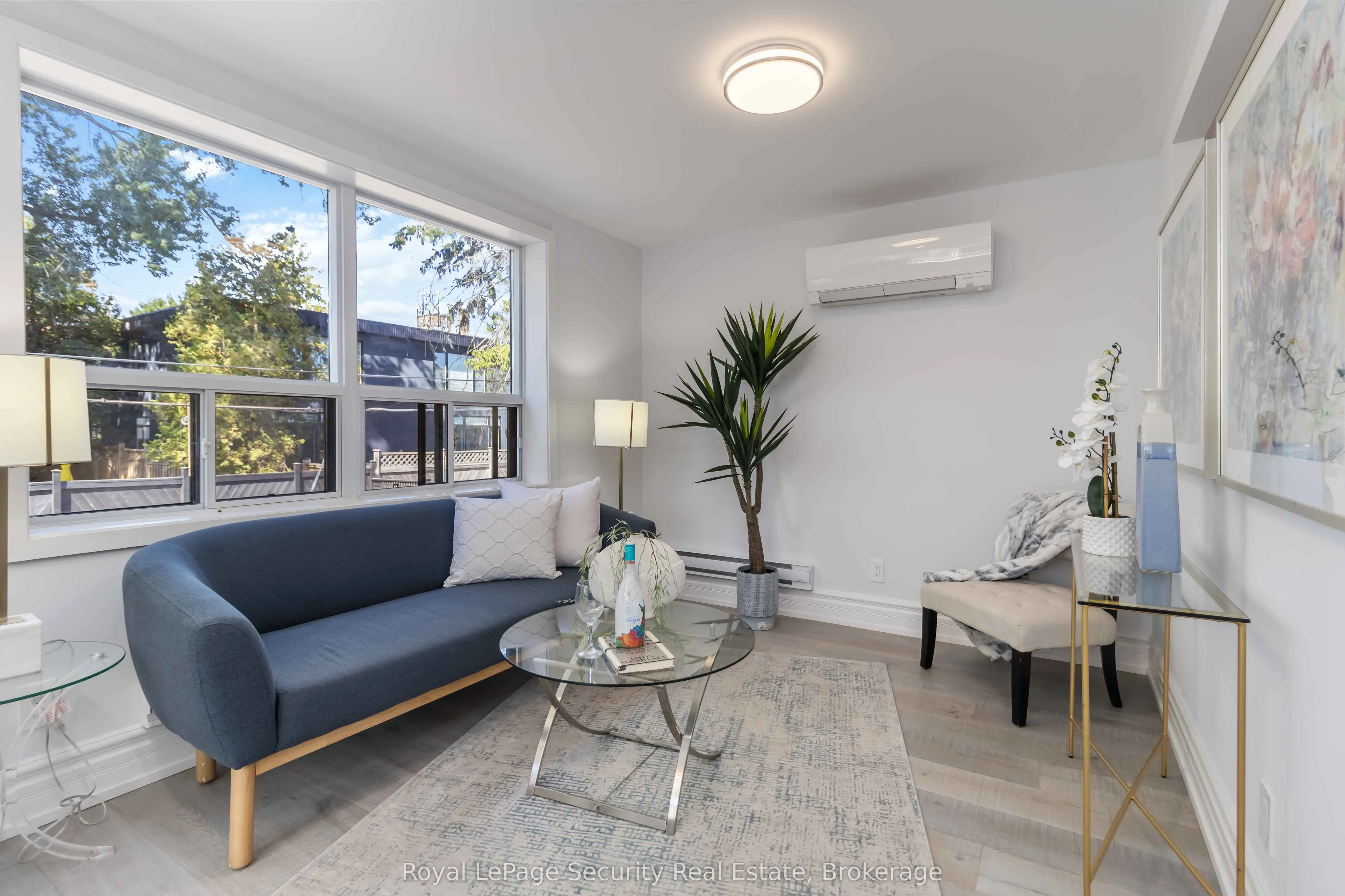 328 Lakeshore Road E, #4