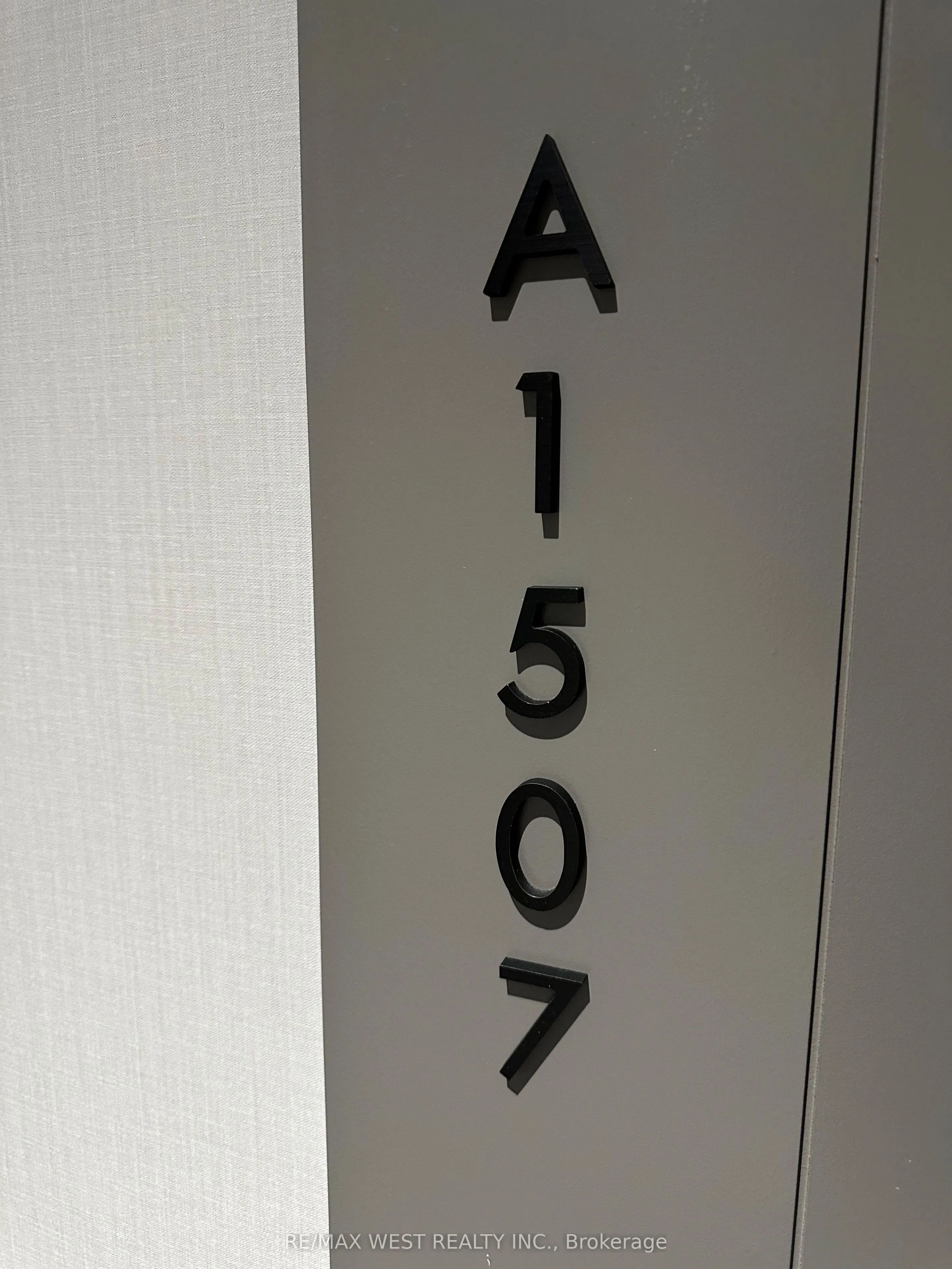 3079 Trafalgar Road, #1507