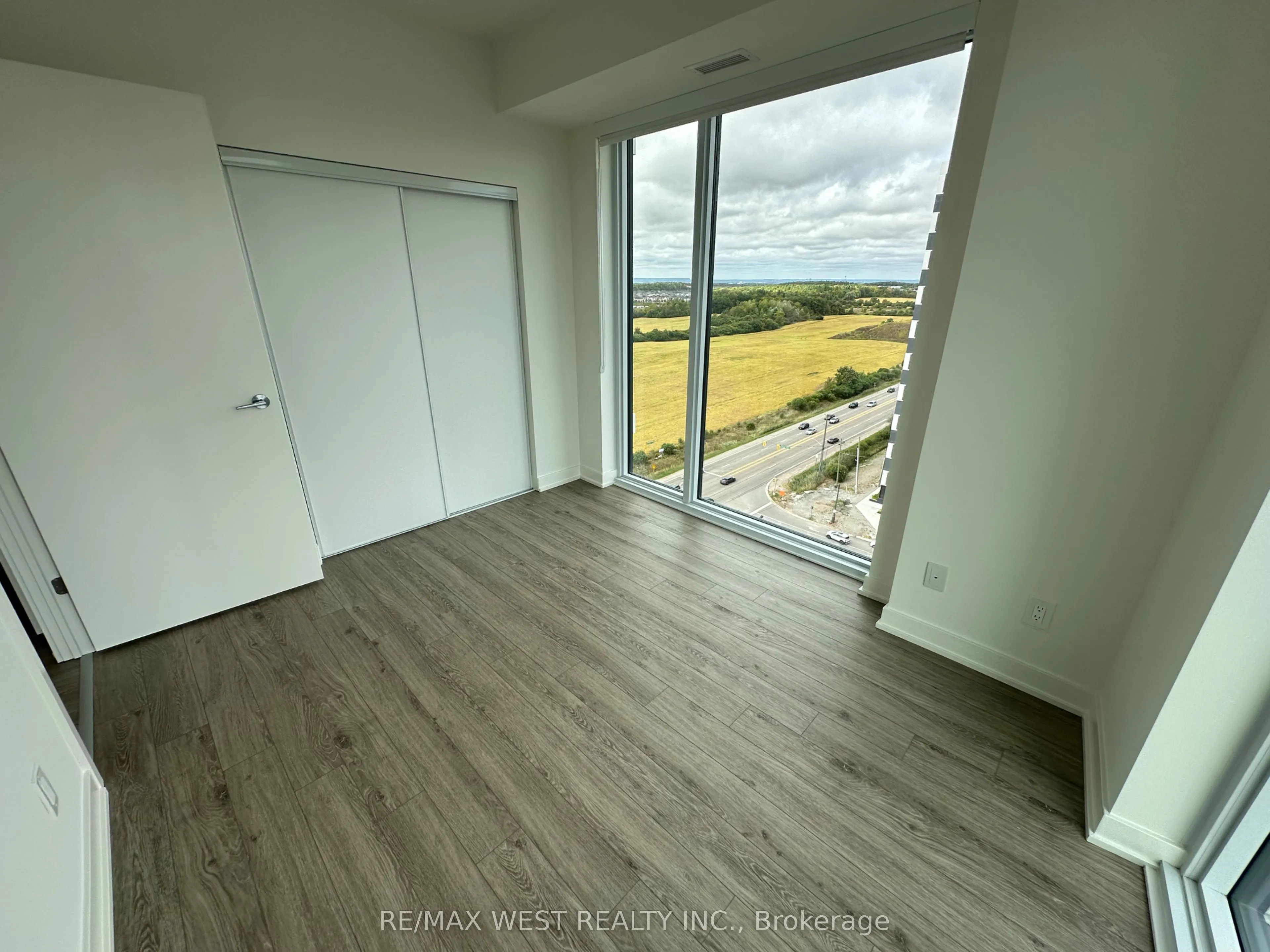 3079 Trafalgar Road, #1507