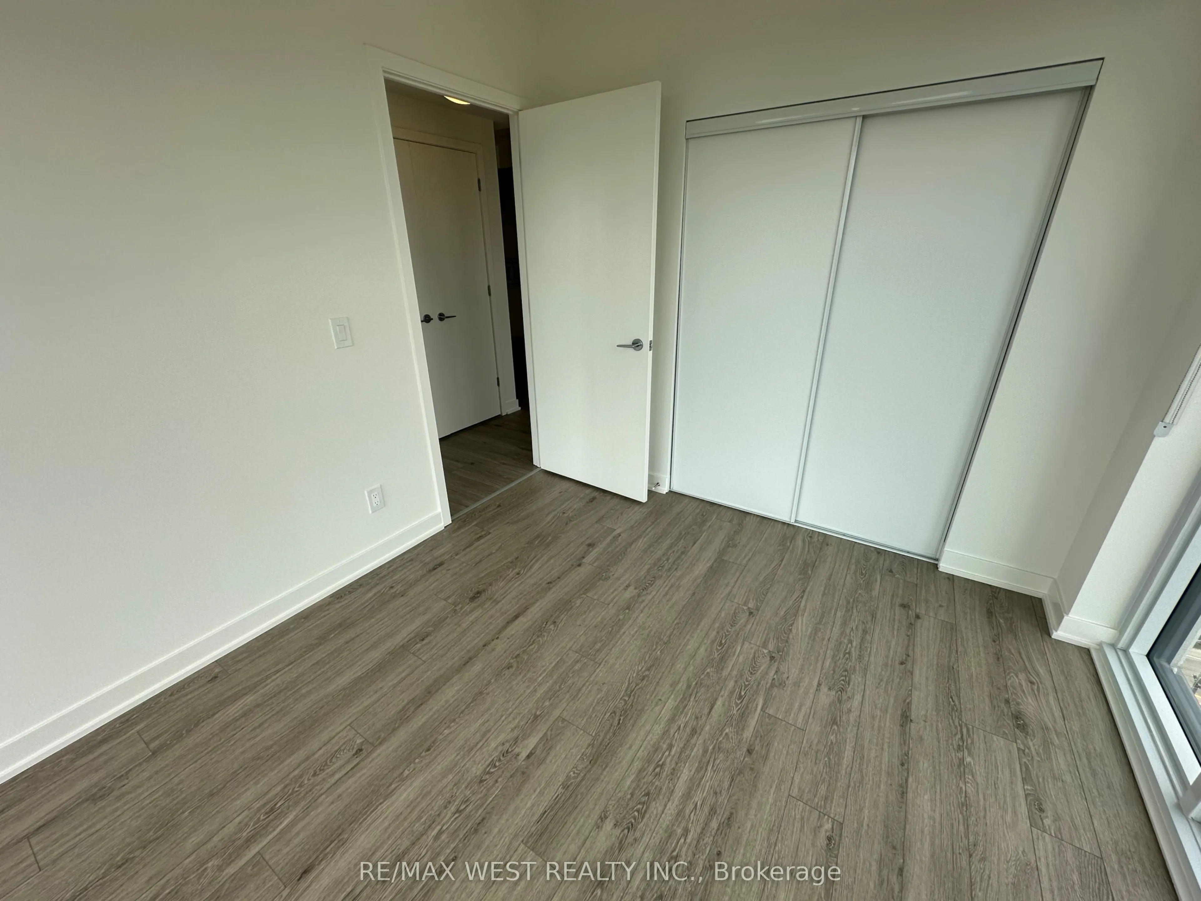 3079 Trafalgar Road, #1507