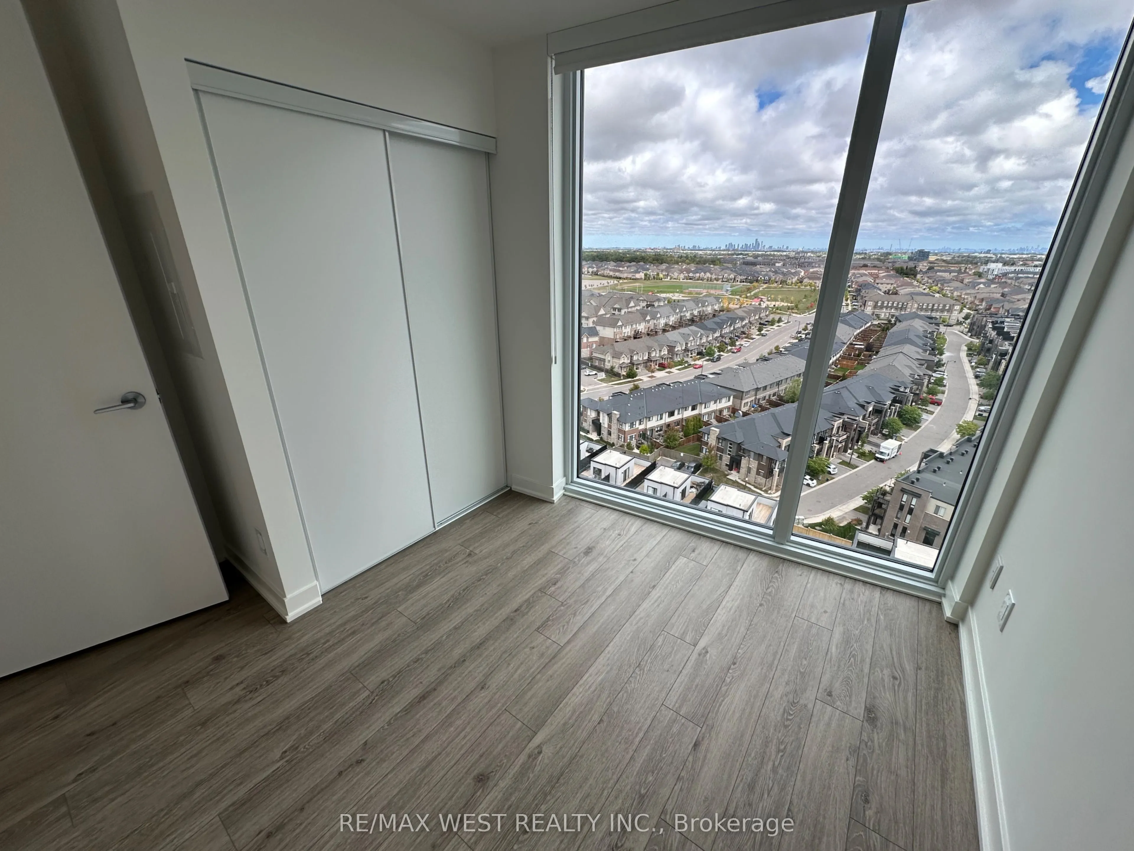 3079 Trafalgar Road, #1507
