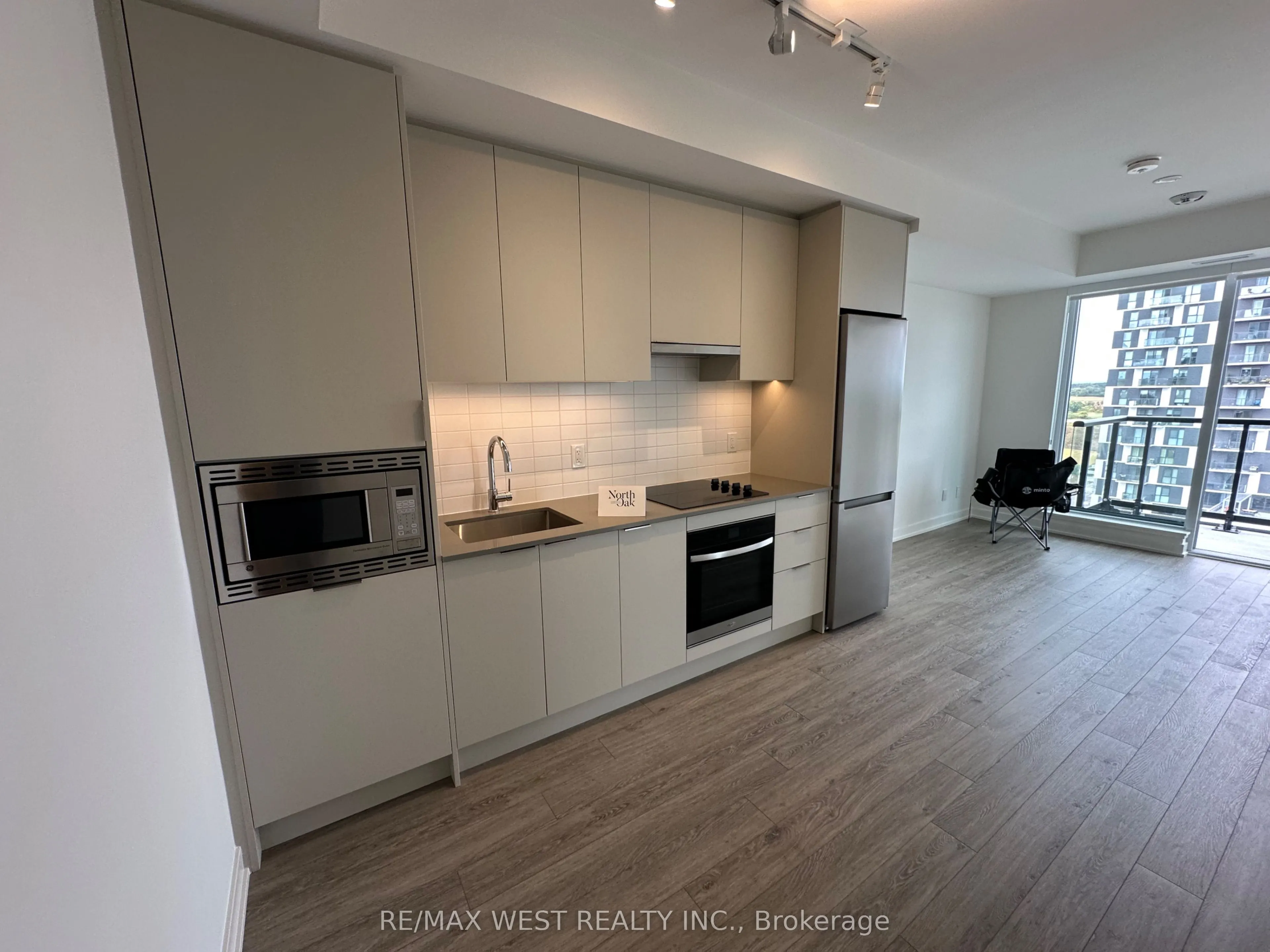 3079 Trafalgar Road, #1507