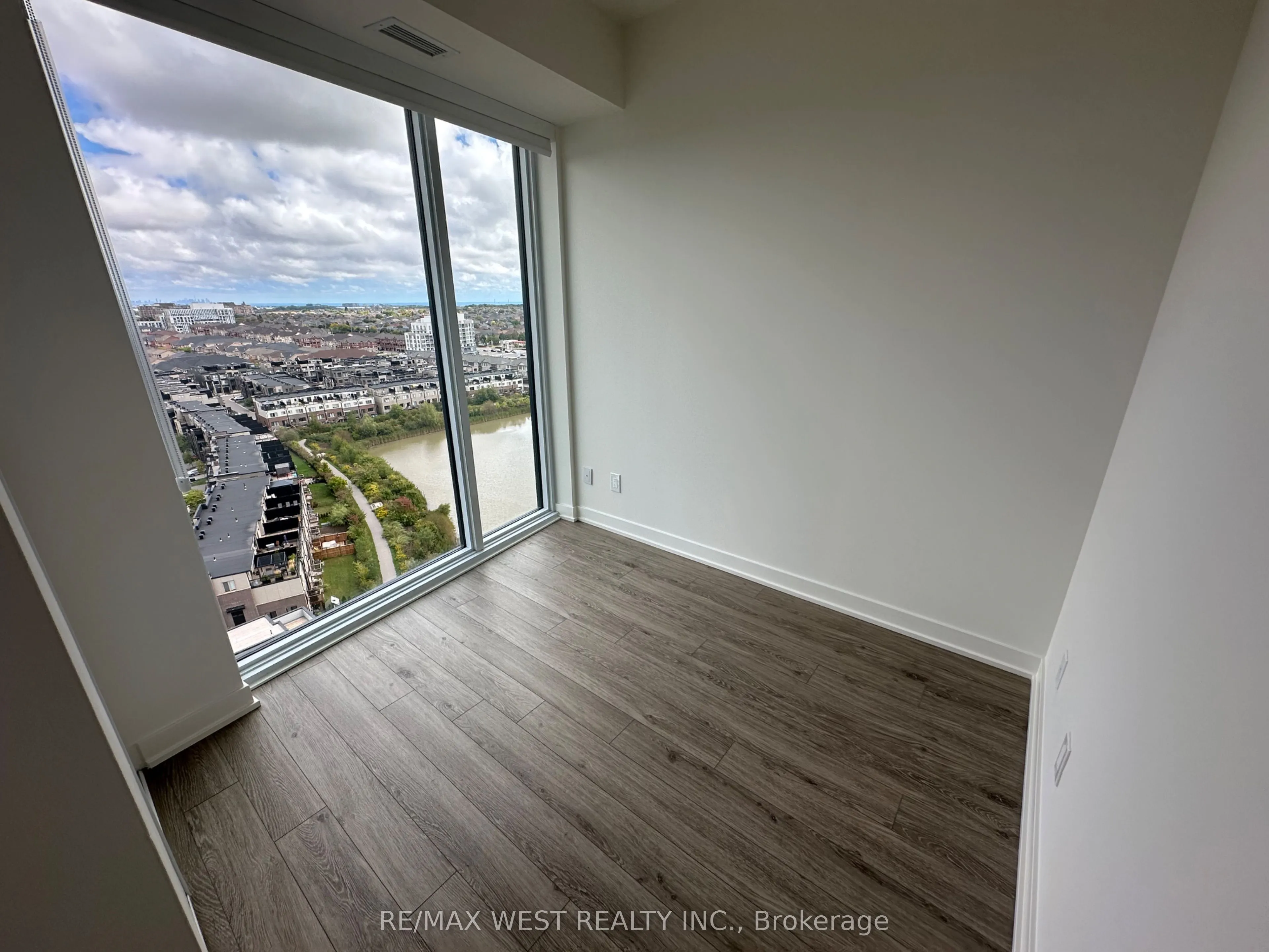 3079 Trafalgar Road, #1507