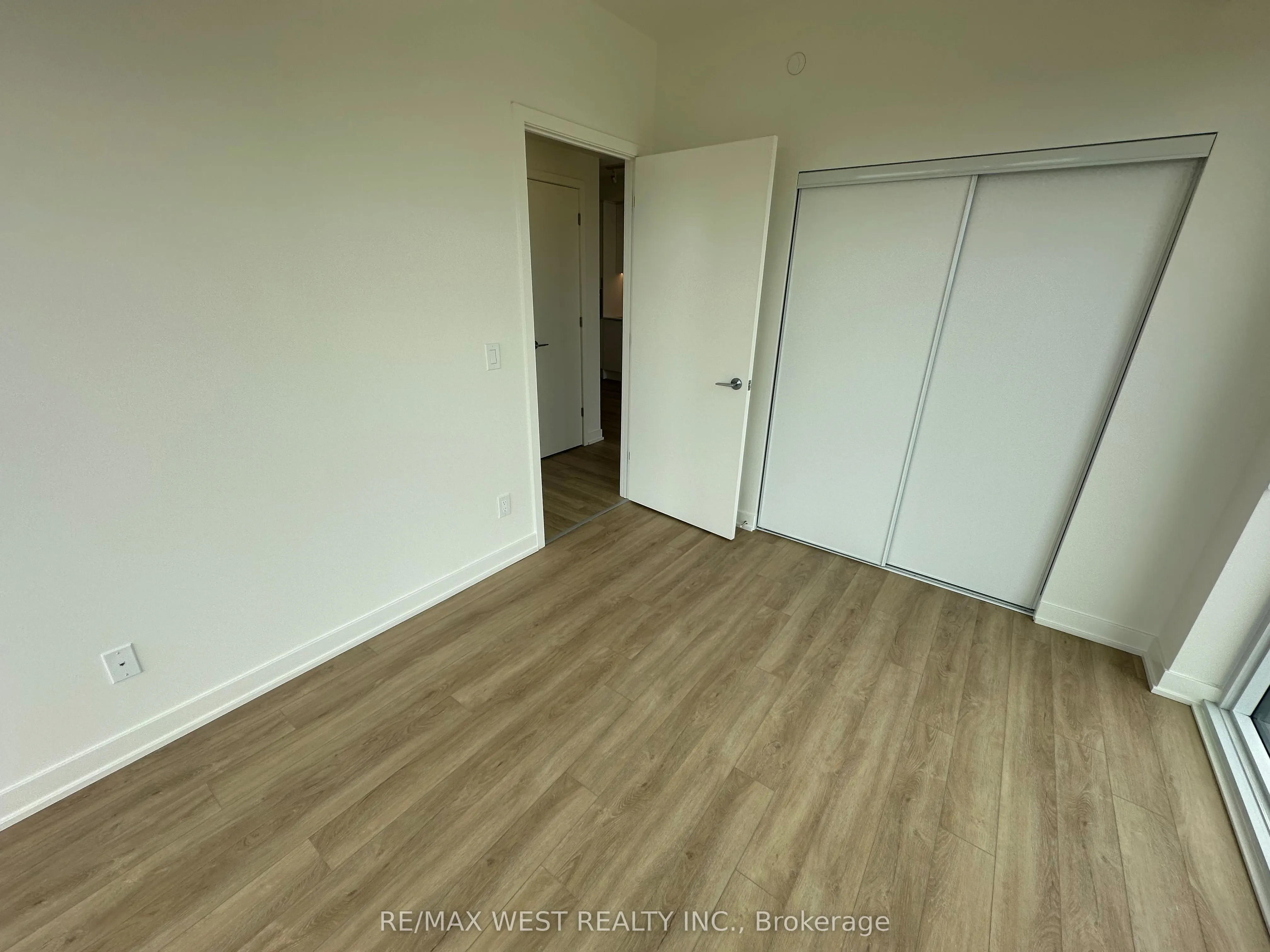 3079 Trafalgar Road, #1607