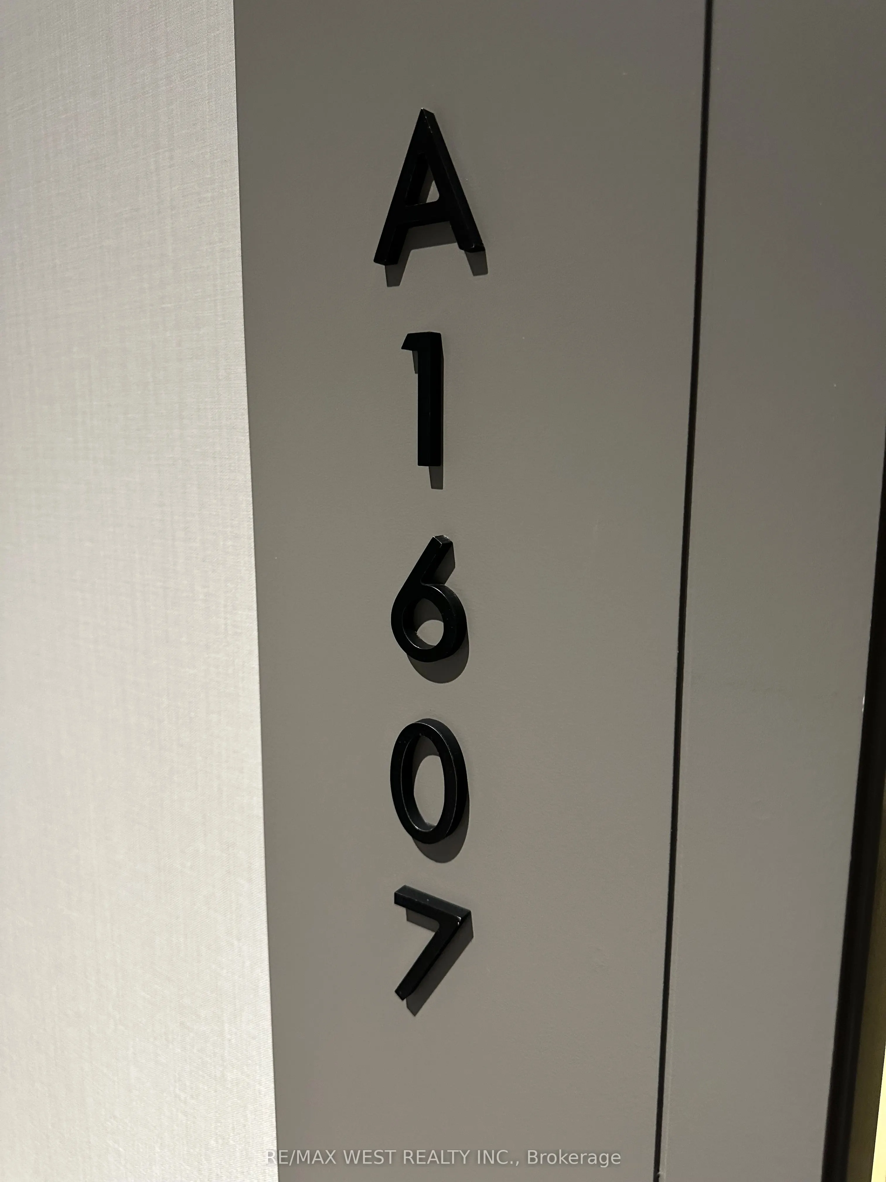 3079 Trafalgar Road, #1607