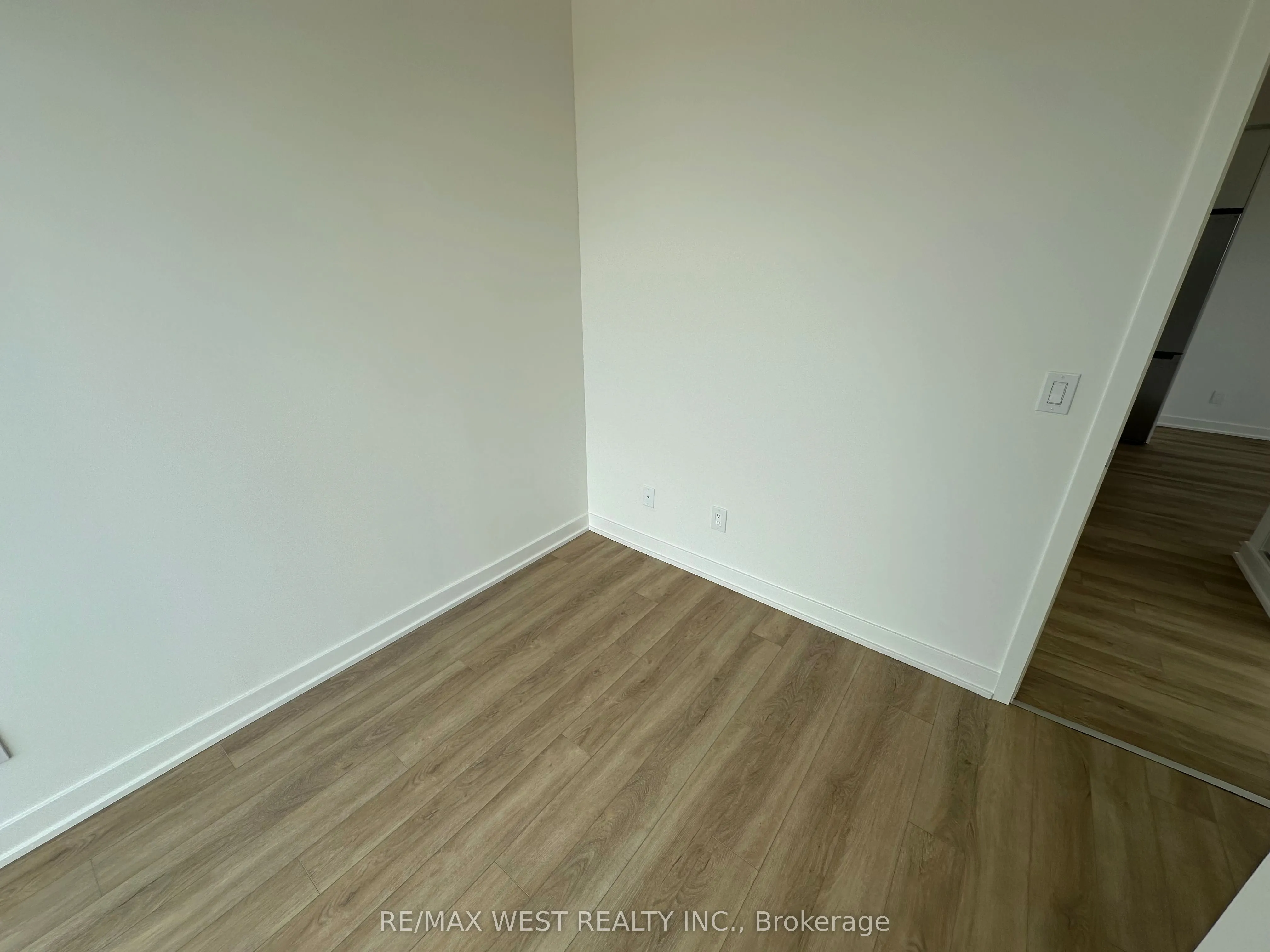 3079 Trafalgar Road, #1607