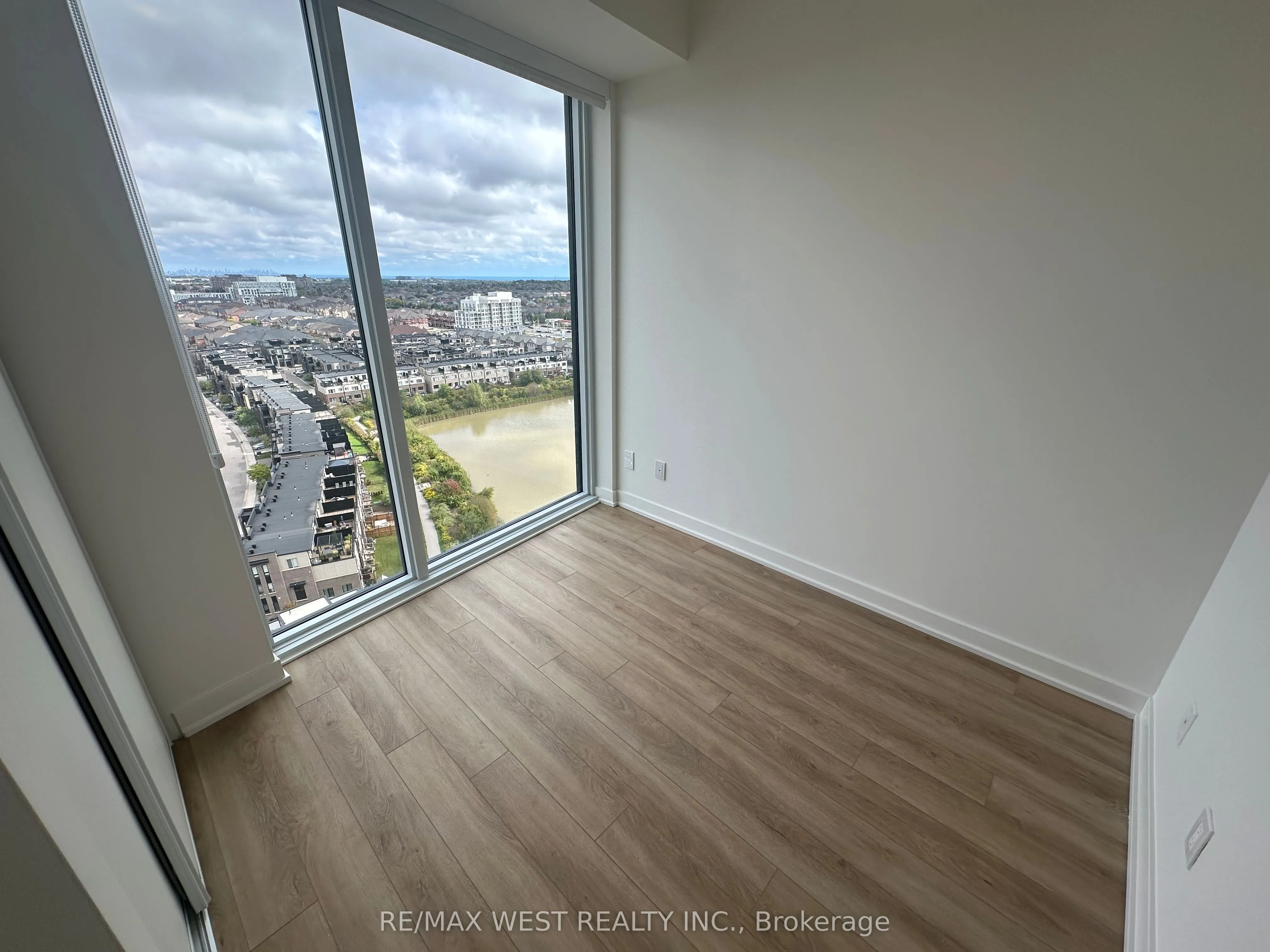 3079 Trafalgar Road, #1607