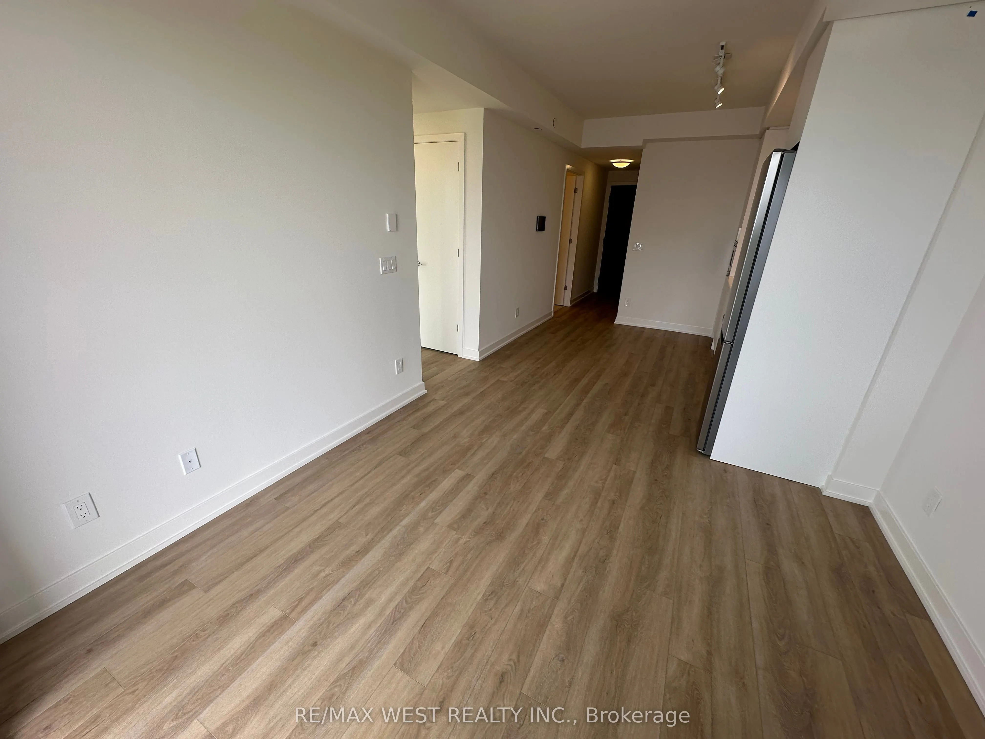 3079 Trafalgar Road, #1607
