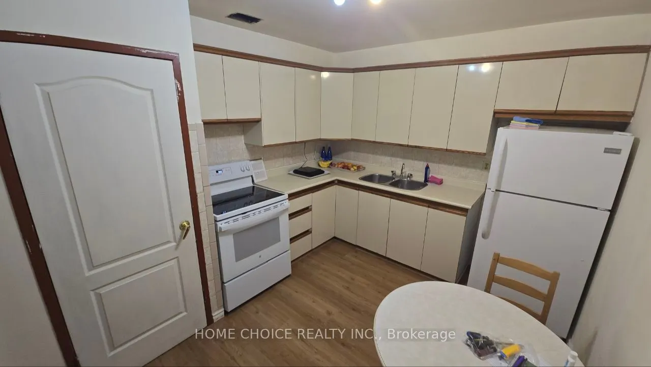 3460 Keele Street W, #921
