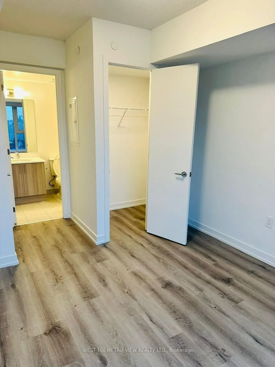 556 Marlee Avenue, #511