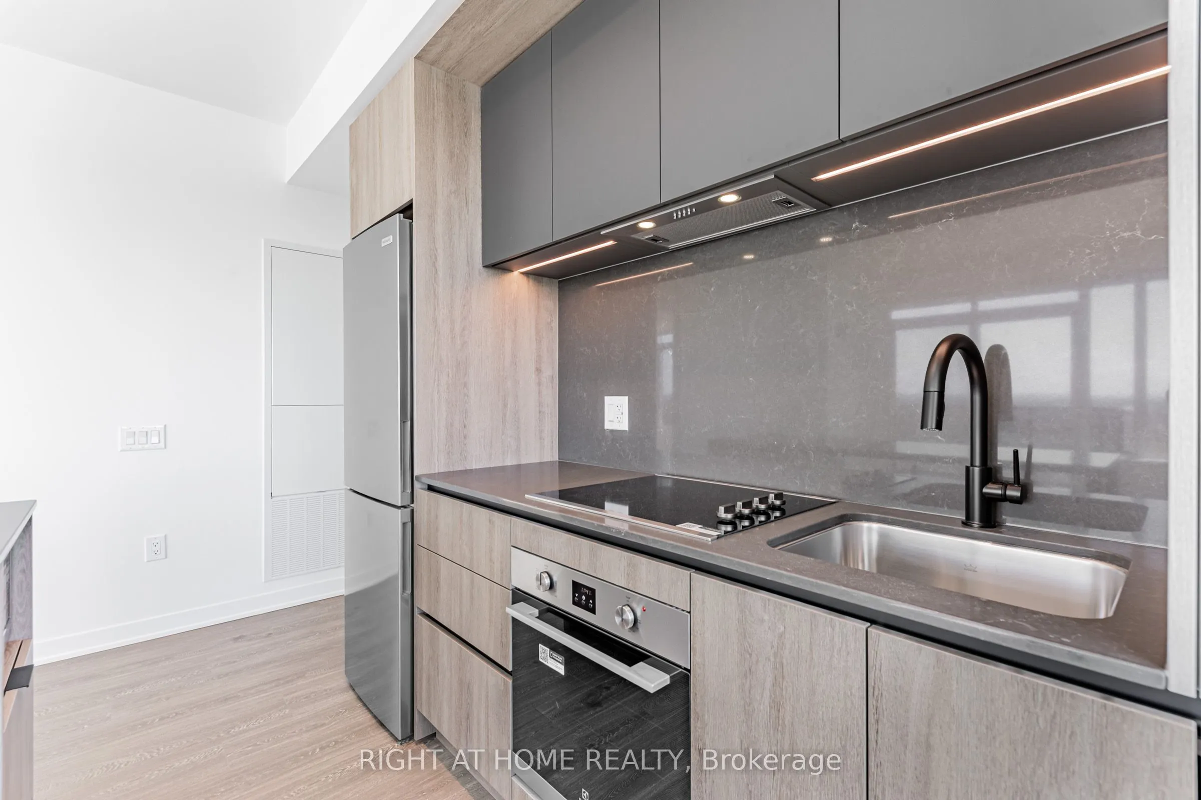 2495 Eglinton Avenue W, #2604