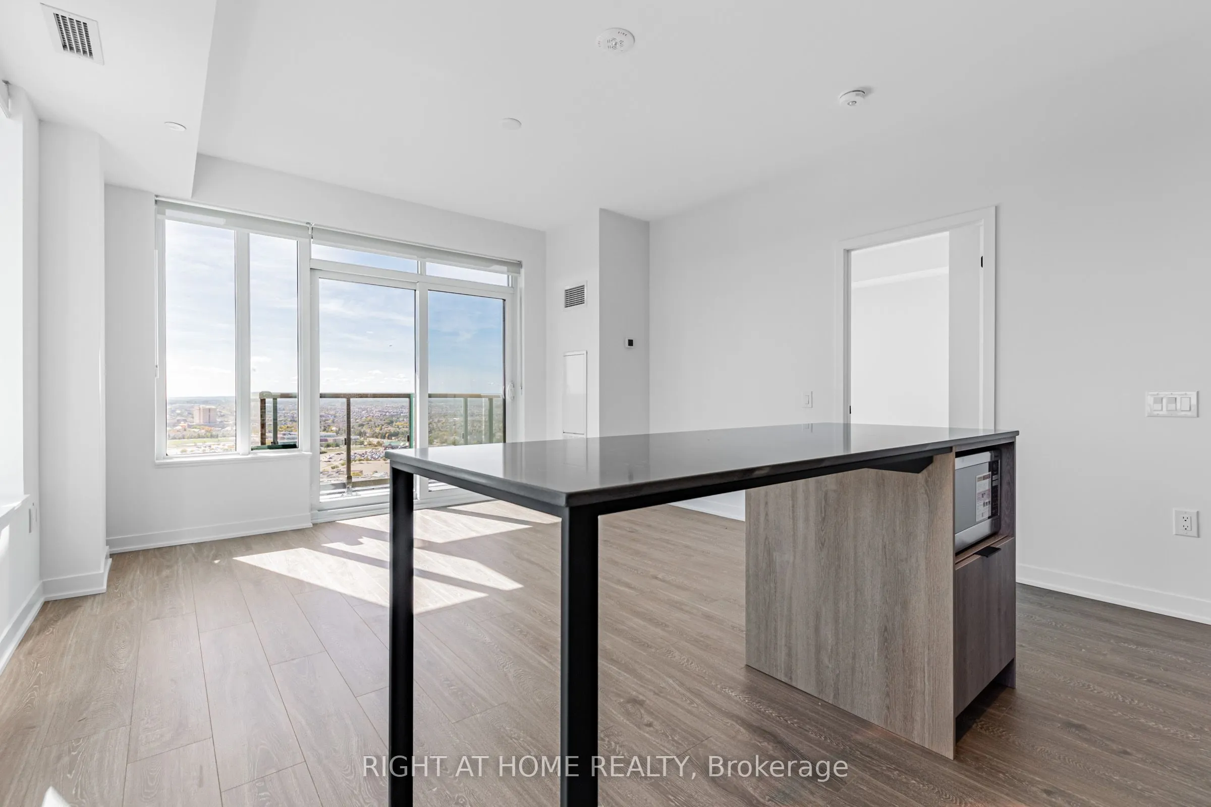 2495 Eglinton Avenue W, #2604