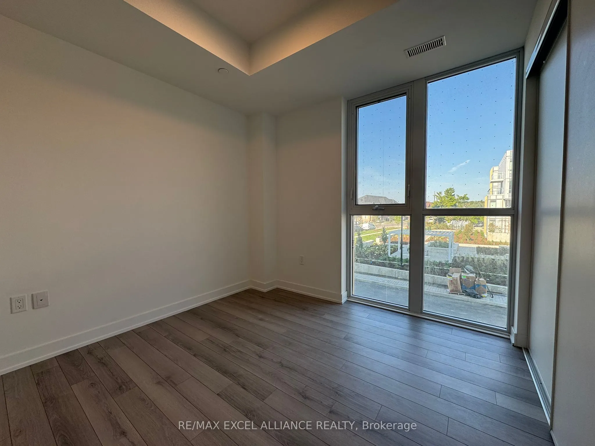 1005 Dundas Street E, #257