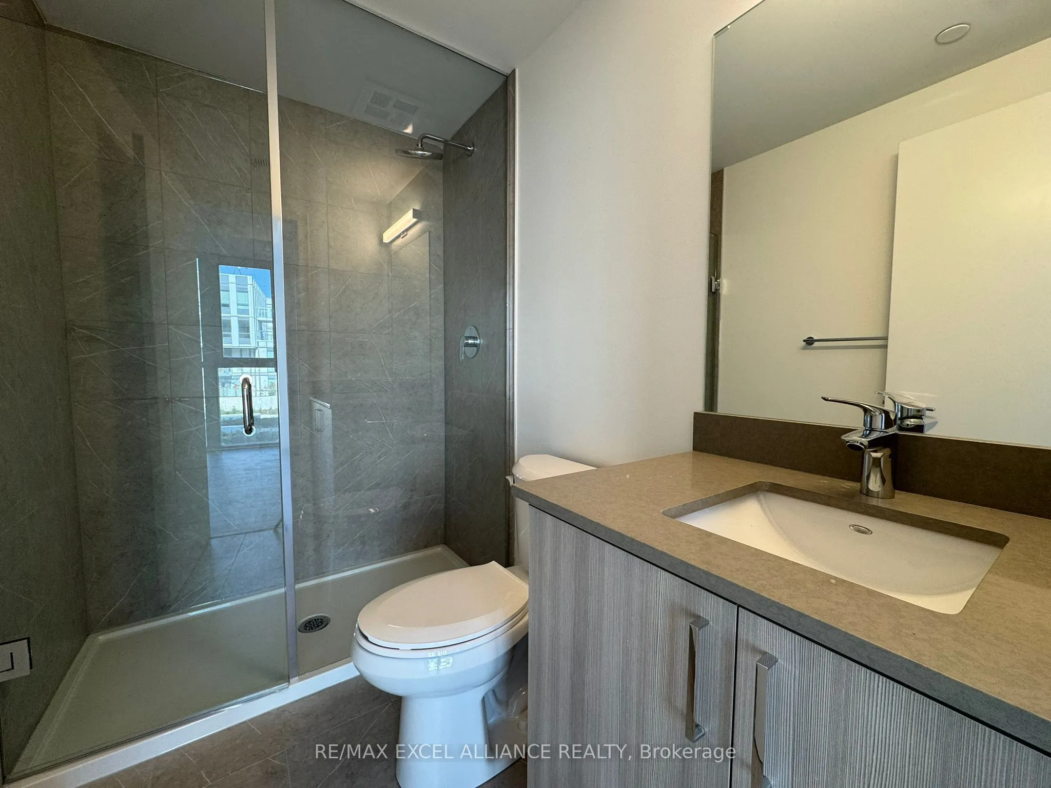 1005 Dundas Street E, #257