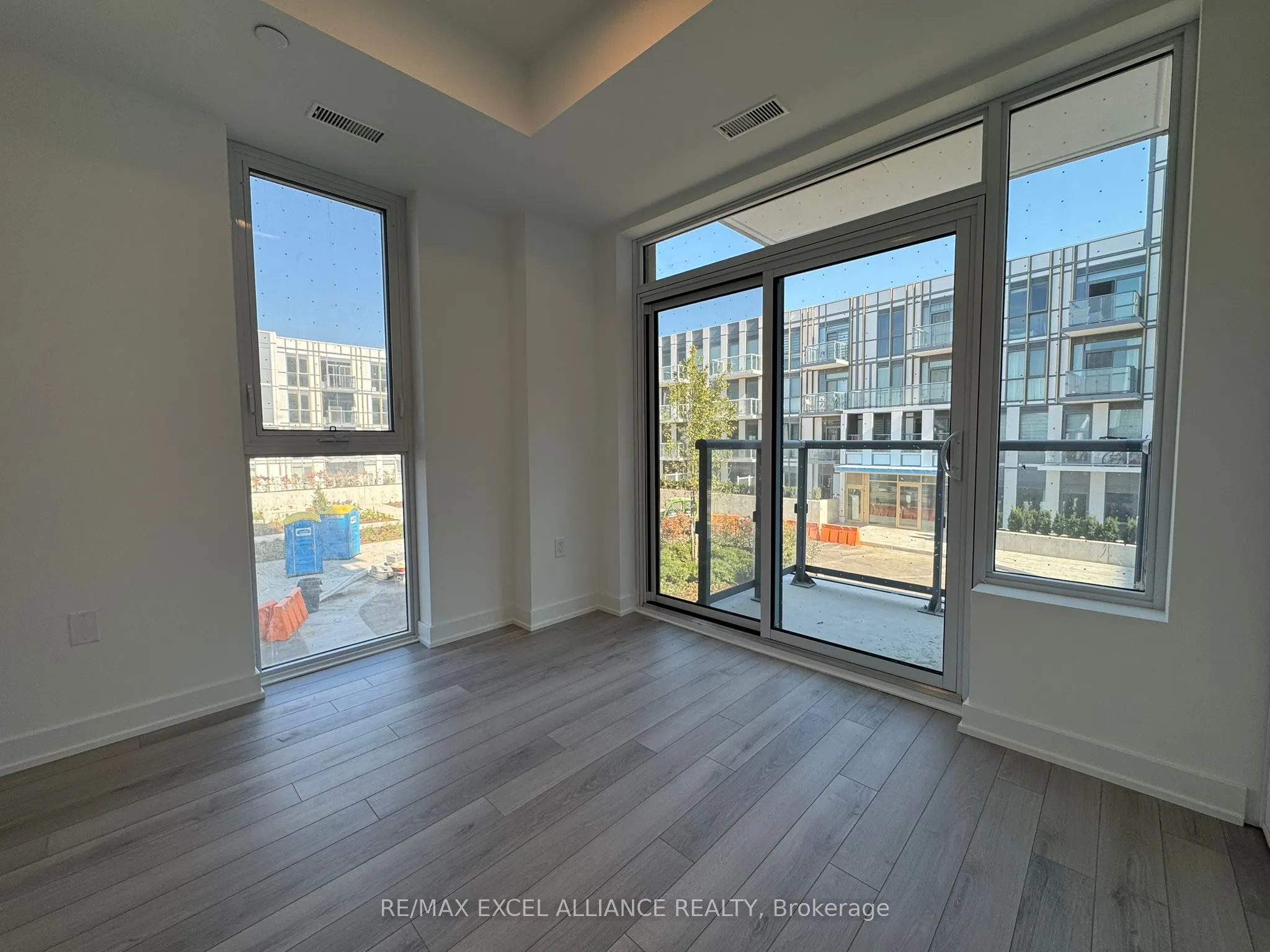 1005 Dundas Street E, #257