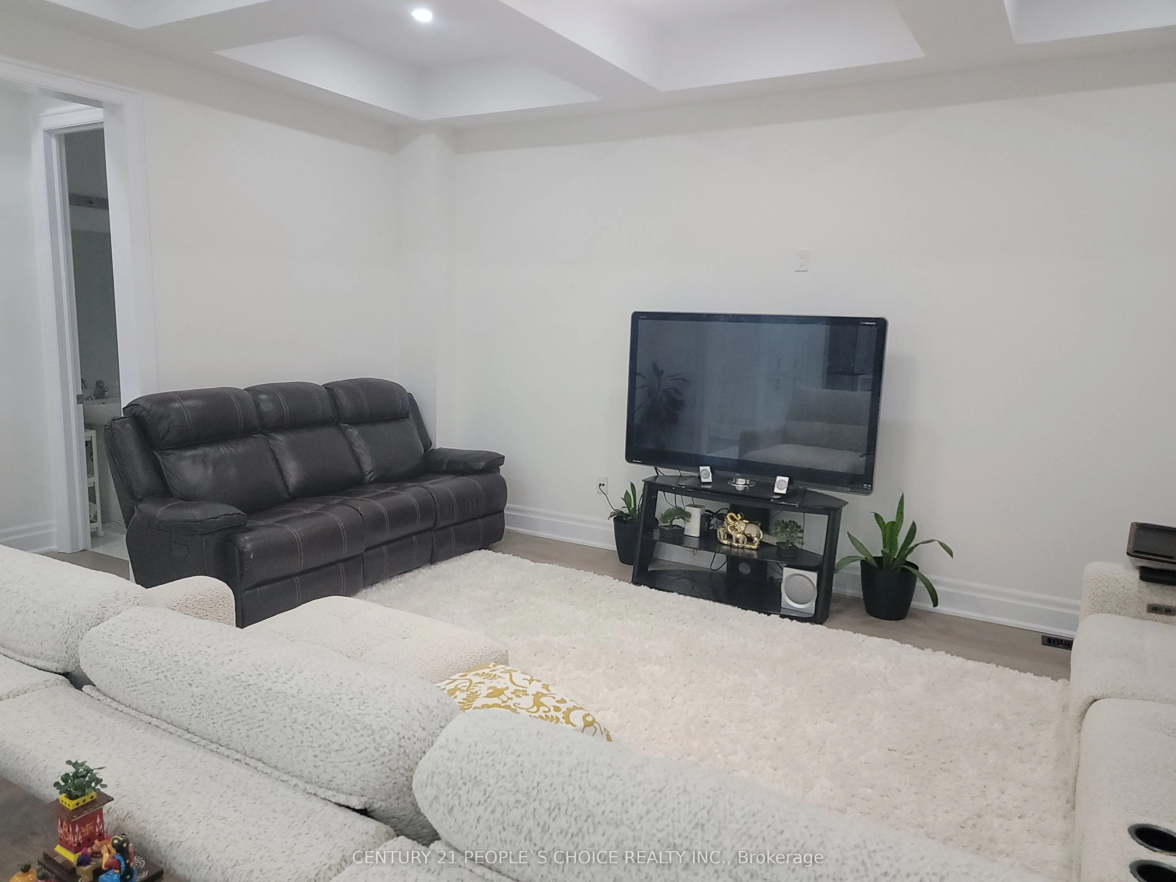 3253 Dove Drive