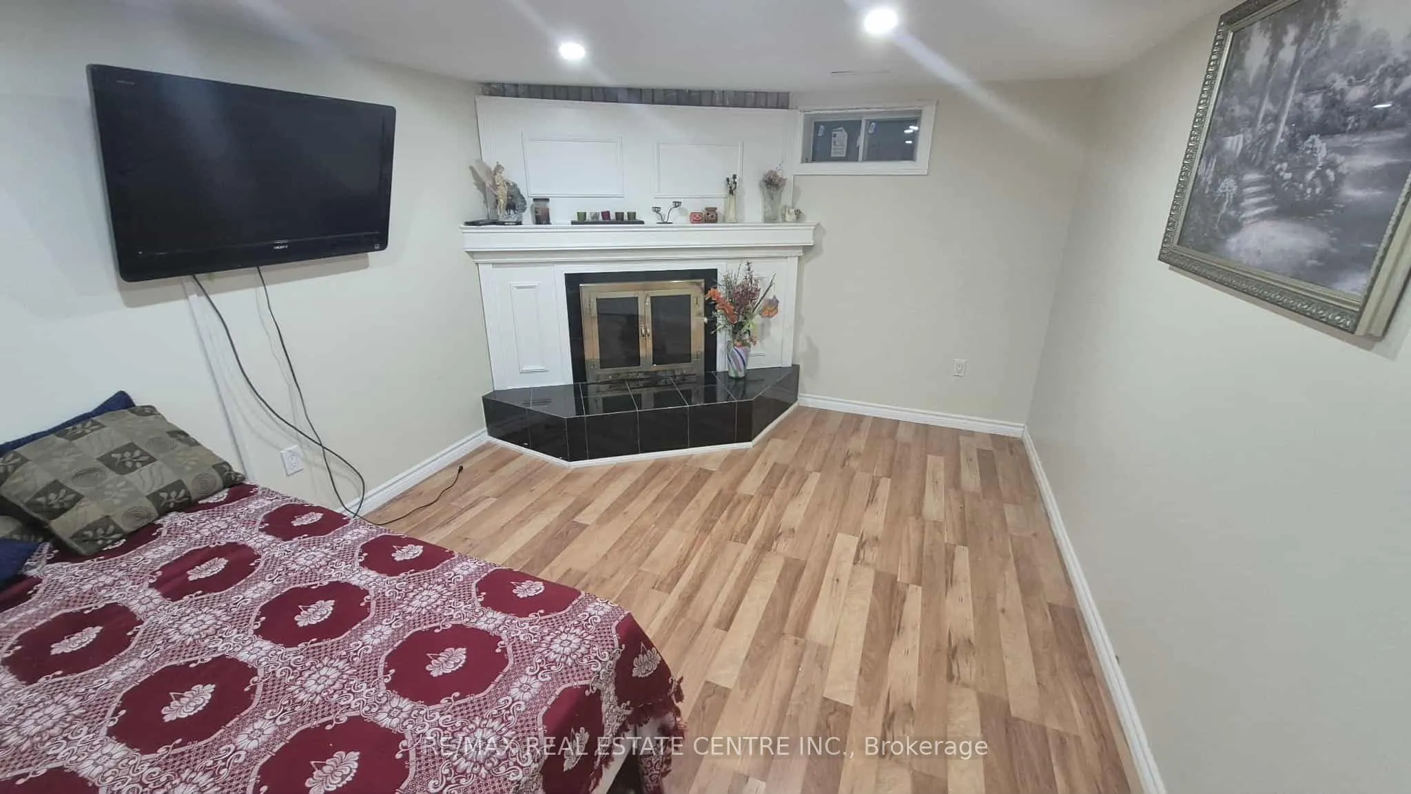 1290 Consort Crescent, #Basement