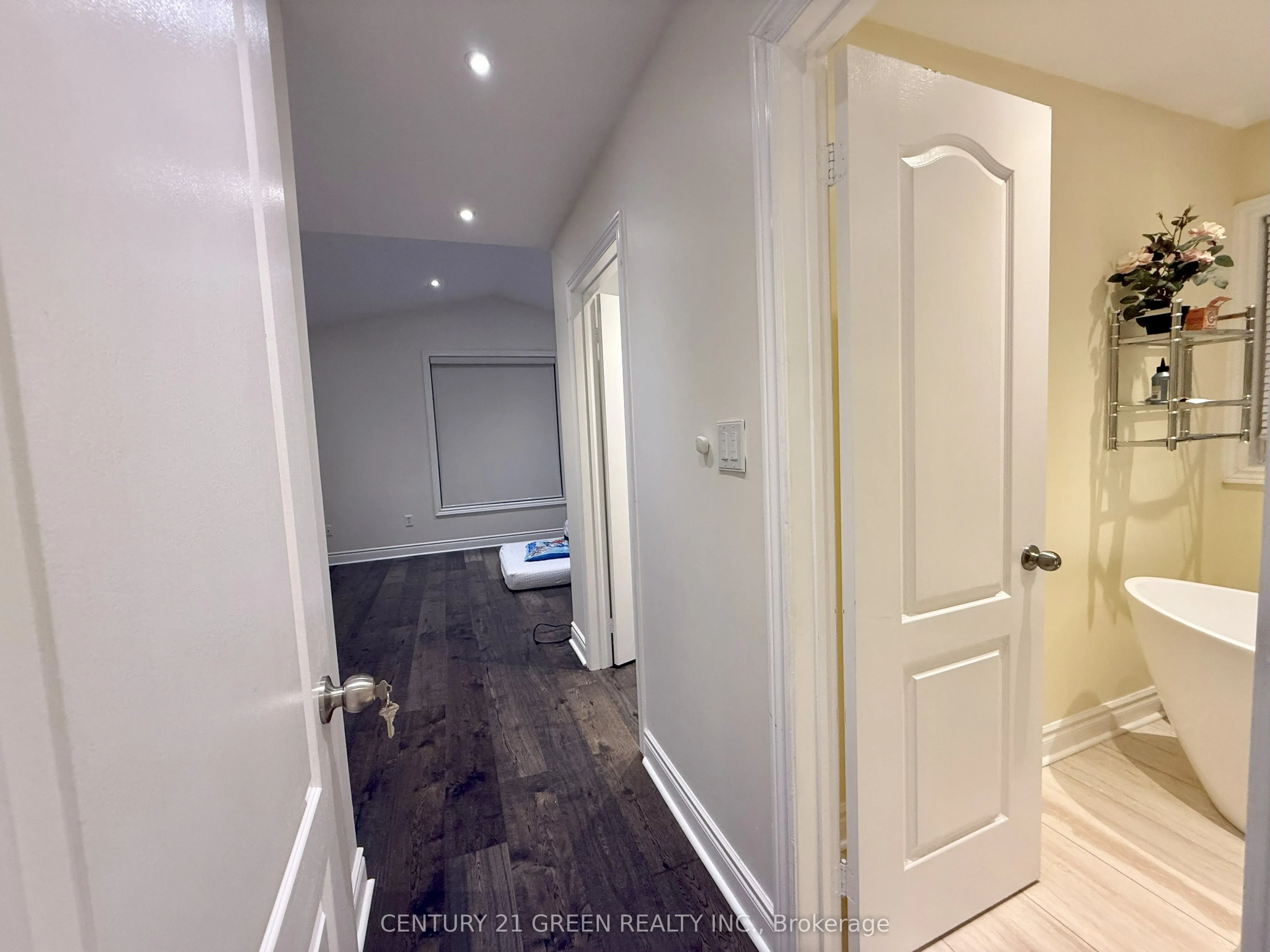 7328 Cork Tree Row