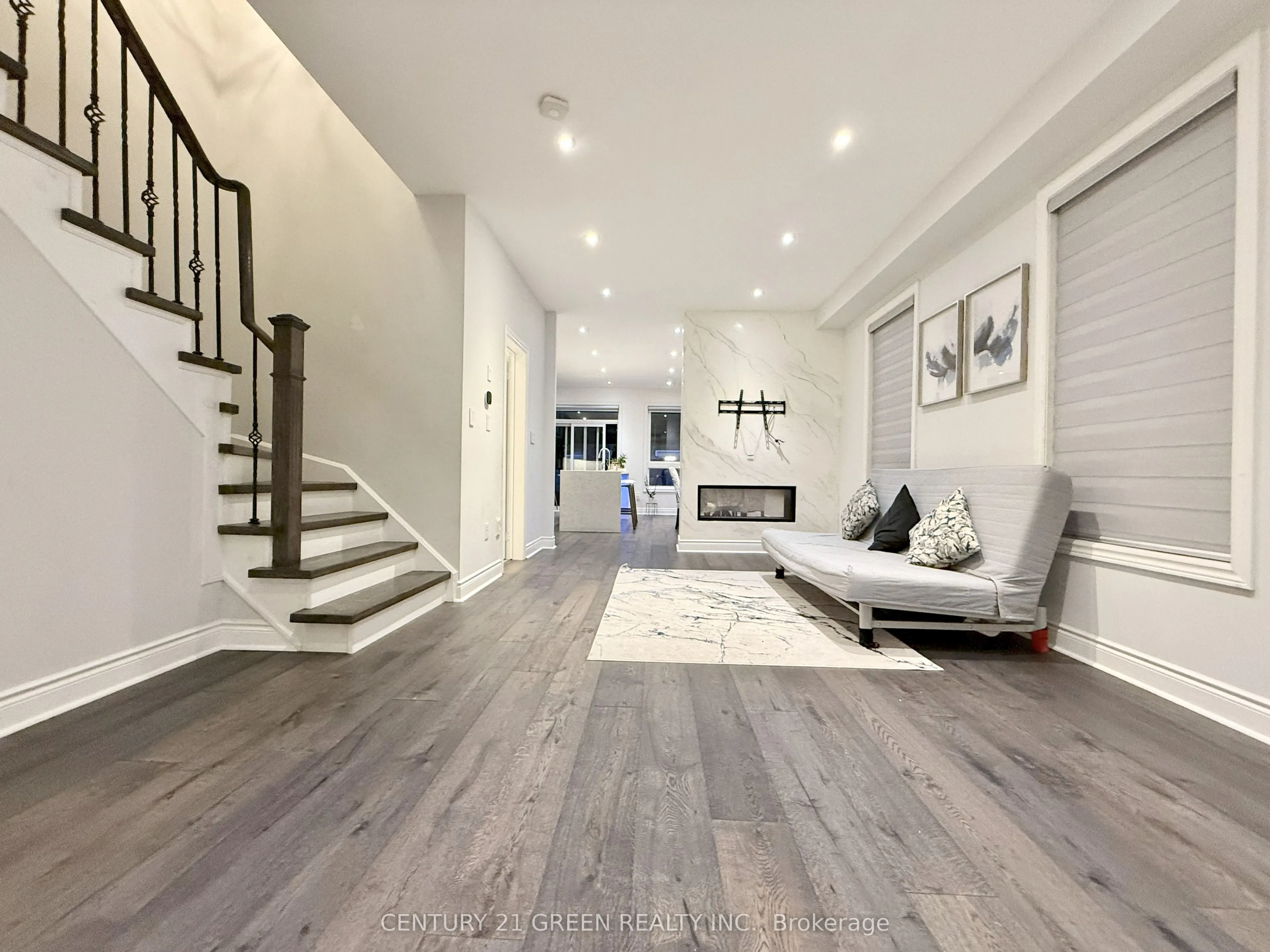 7328 Cork Tree Row