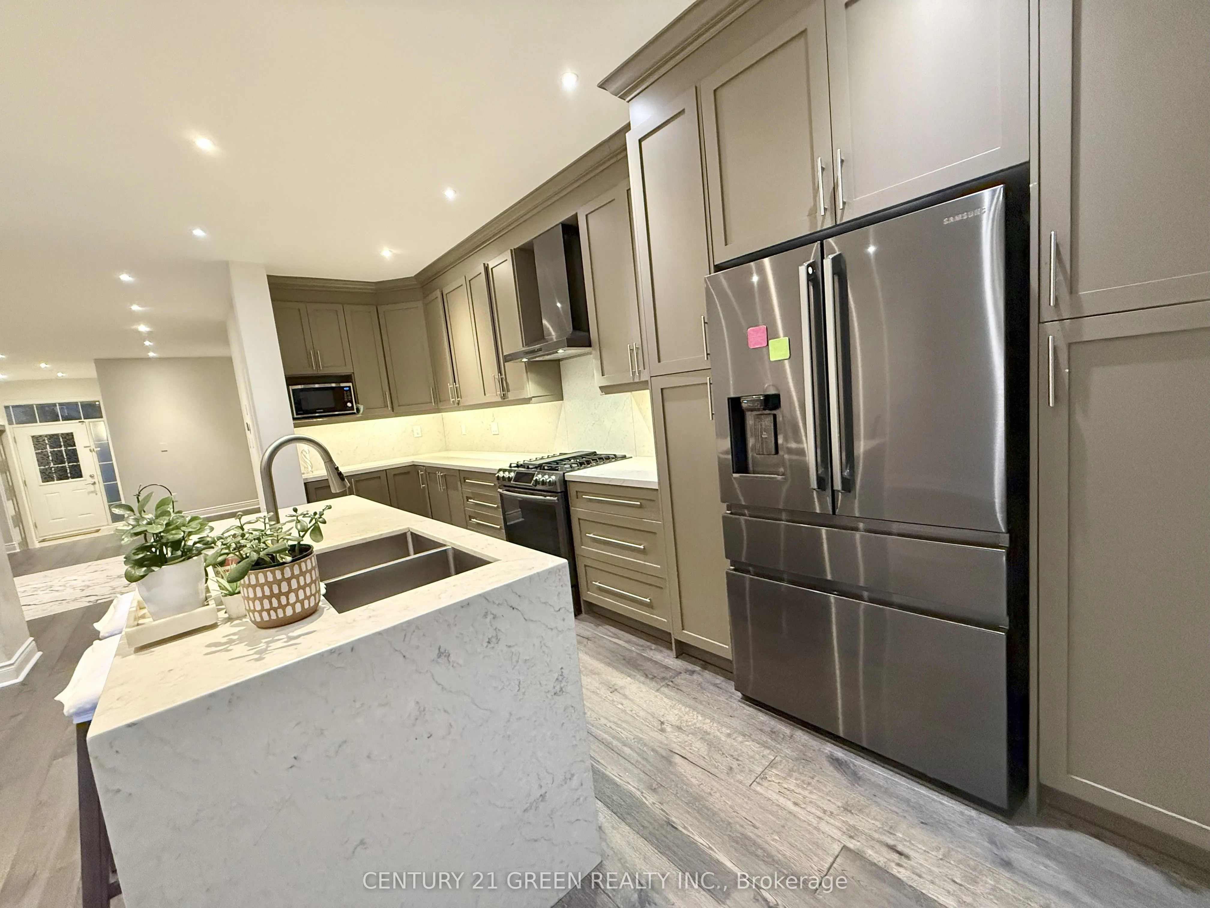 7328 Cork Tree Row