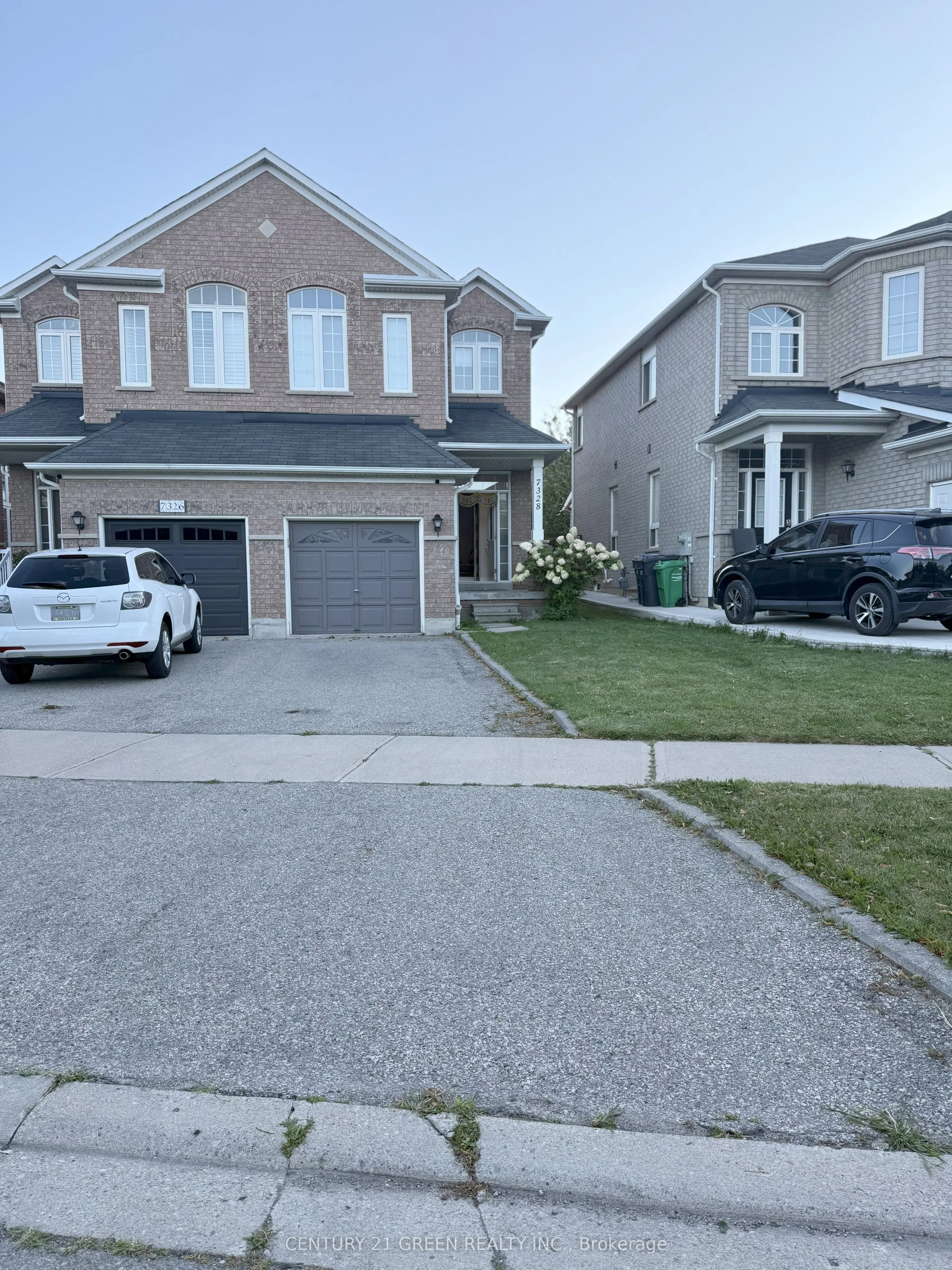 7328 Cork Tree Row